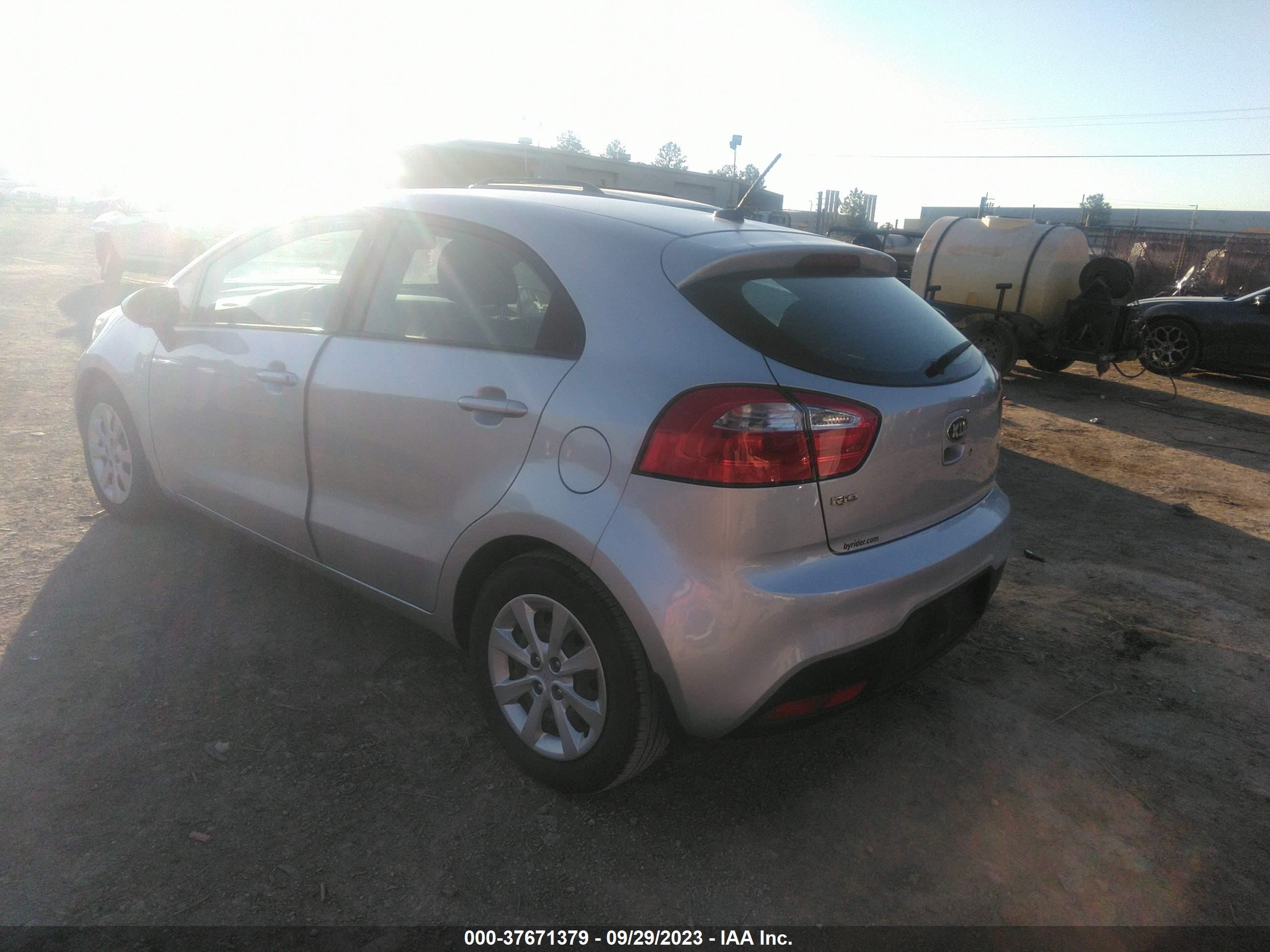 Photo 2 VIN: KNADM5A31F6517872 - KIA RIO 