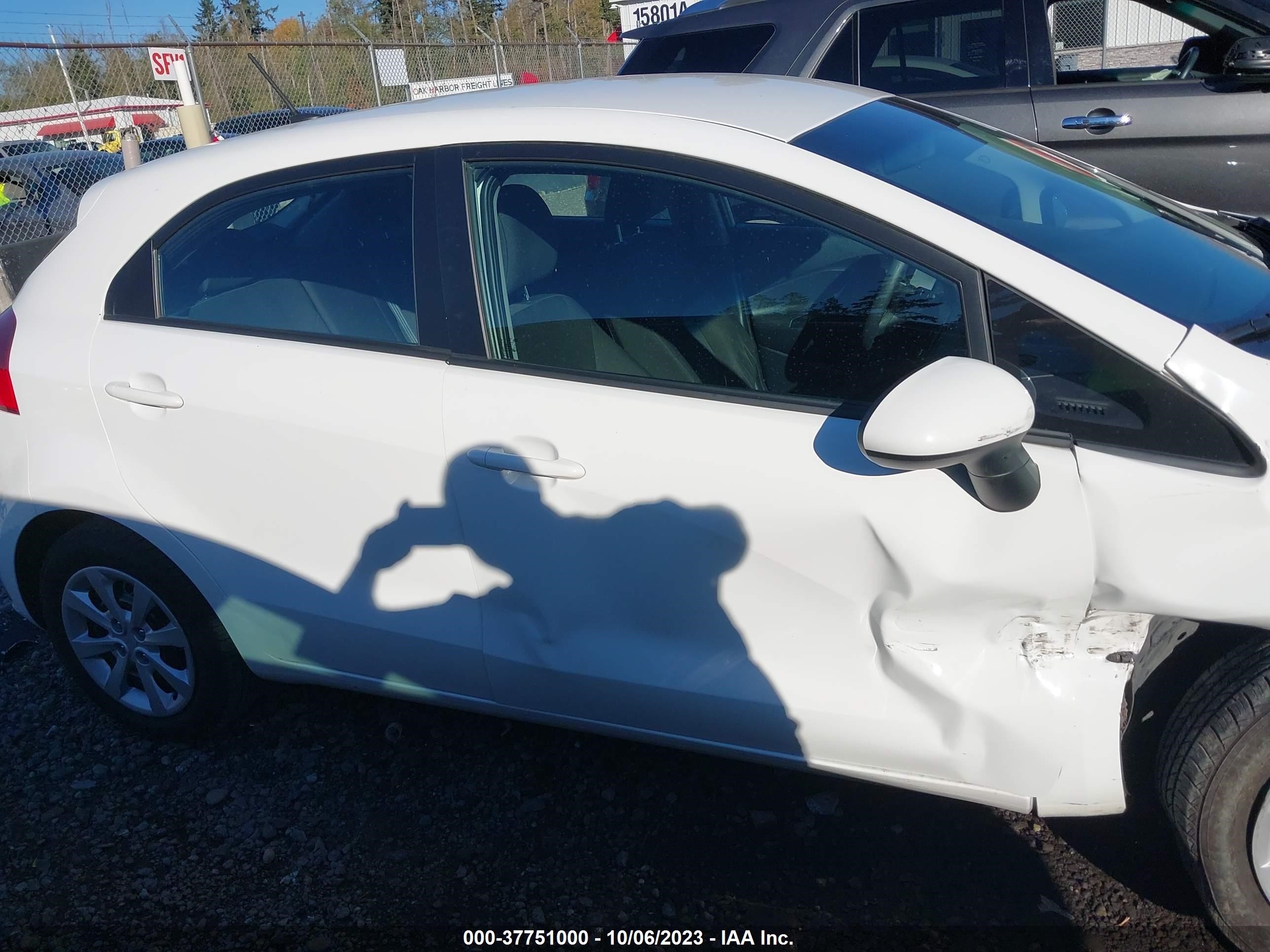 Photo 12 VIN: KNADM5A34G6647114 - KIA RIO 