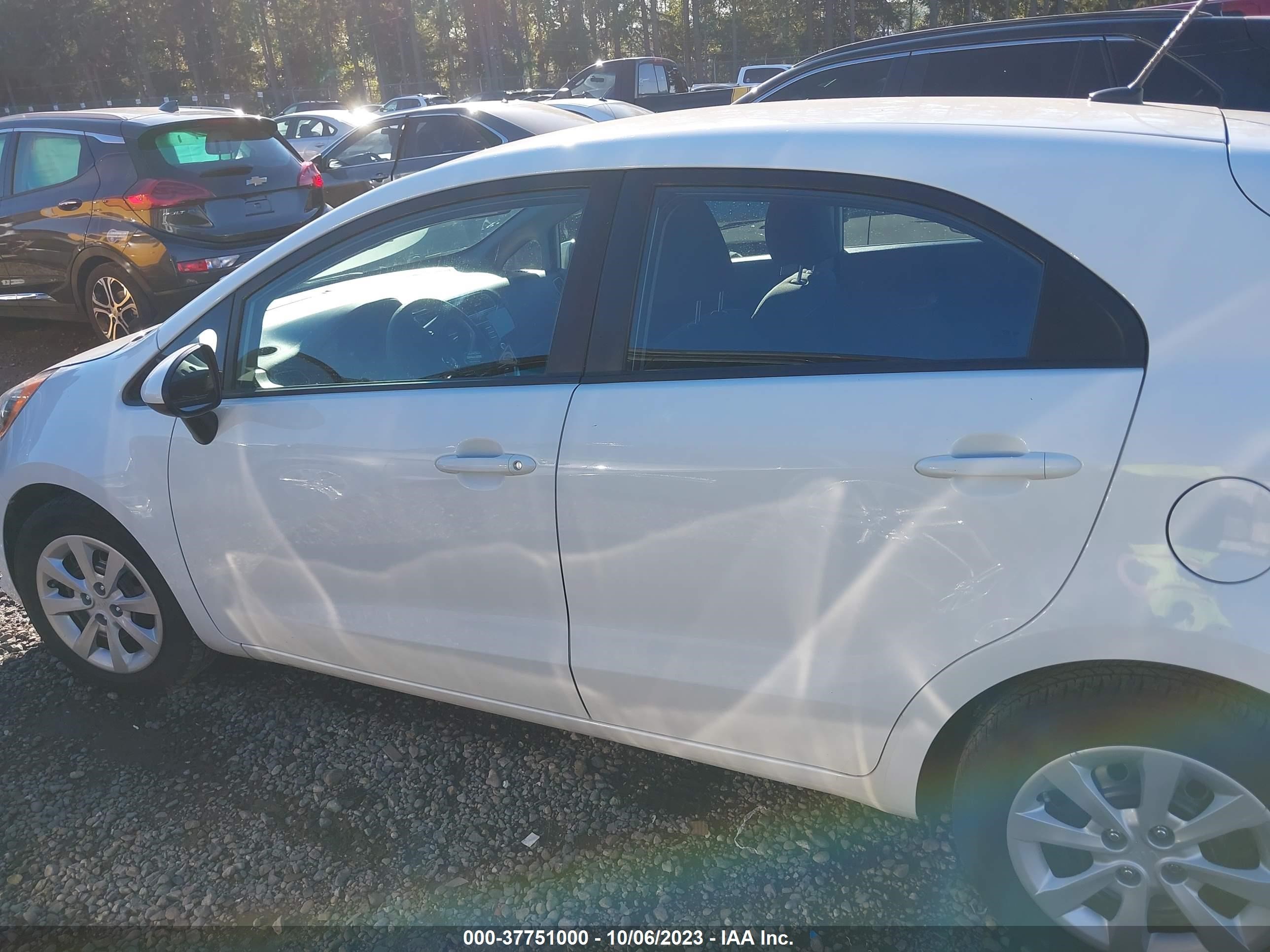 Photo 13 VIN: KNADM5A34G6647114 - KIA RIO 