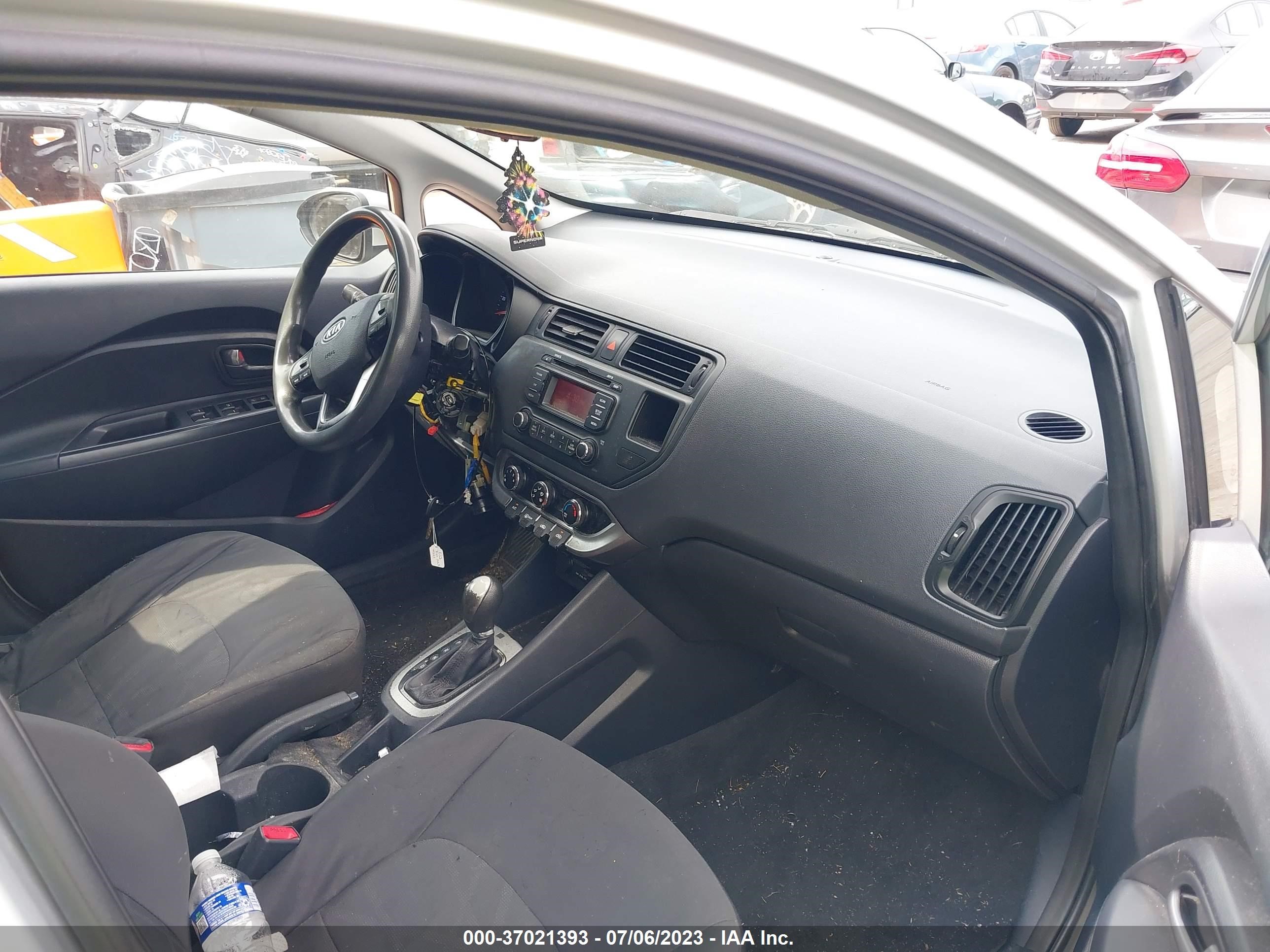 Photo 4 VIN: KNADM5A35D6105760 - KIA RIO 