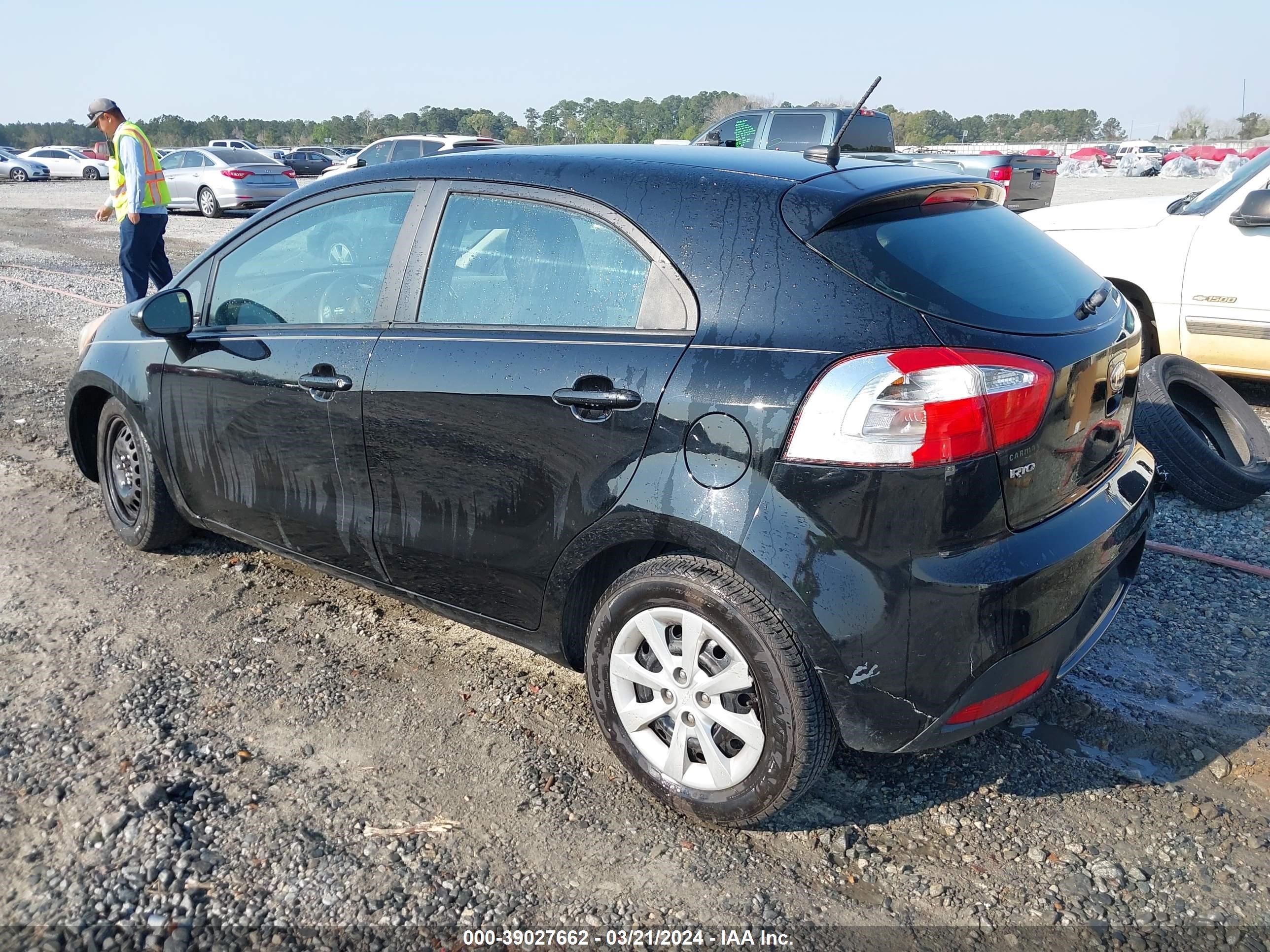 Photo 2 VIN: KNADM5A36D6175557 - KIA RIO 