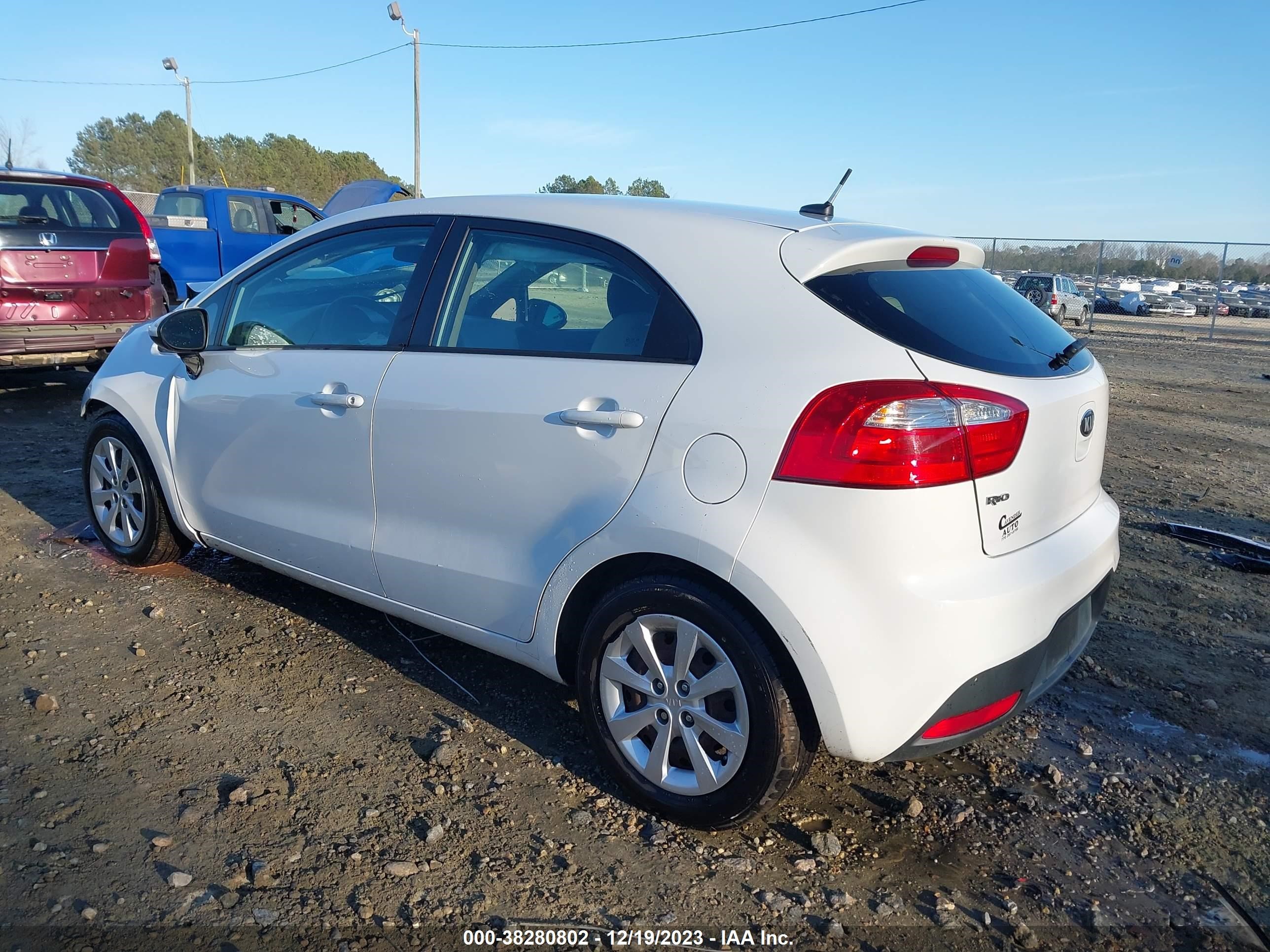 Photo 2 VIN: KNADM5A36D6229388 - KIA RIO 