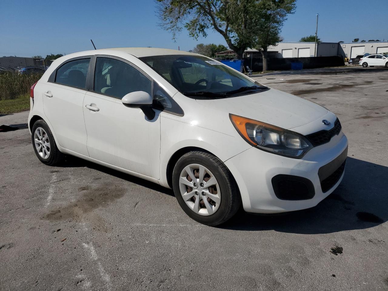 Photo 3 VIN: KNADM5A38D6172112 - KIA RIO 