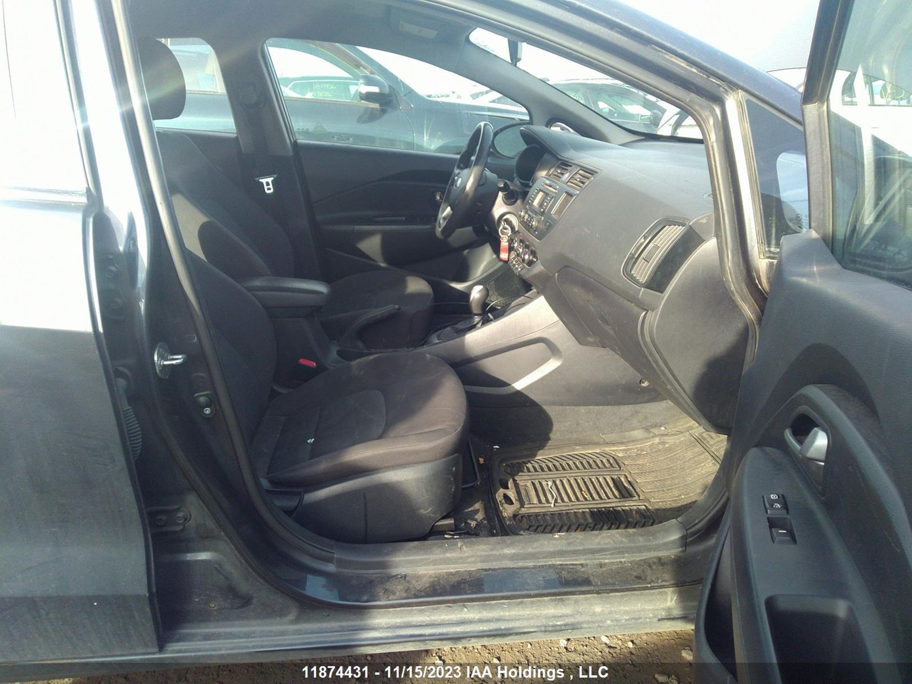 Photo 4 VIN: KNADM5A3XD6873699 - KIA RIO 