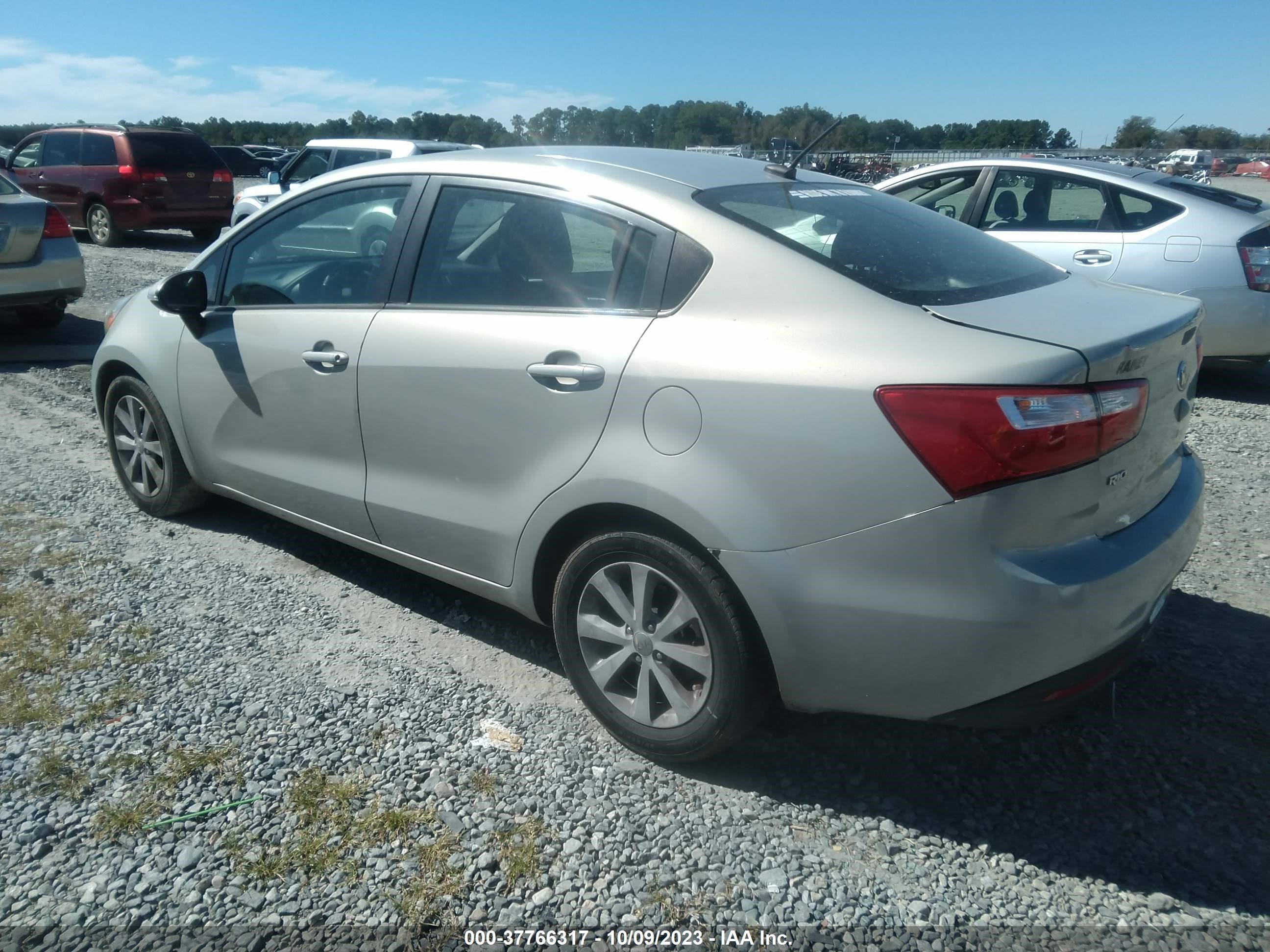 Photo 2 VIN: KNADN4A34D6189268 - KIA RIO 