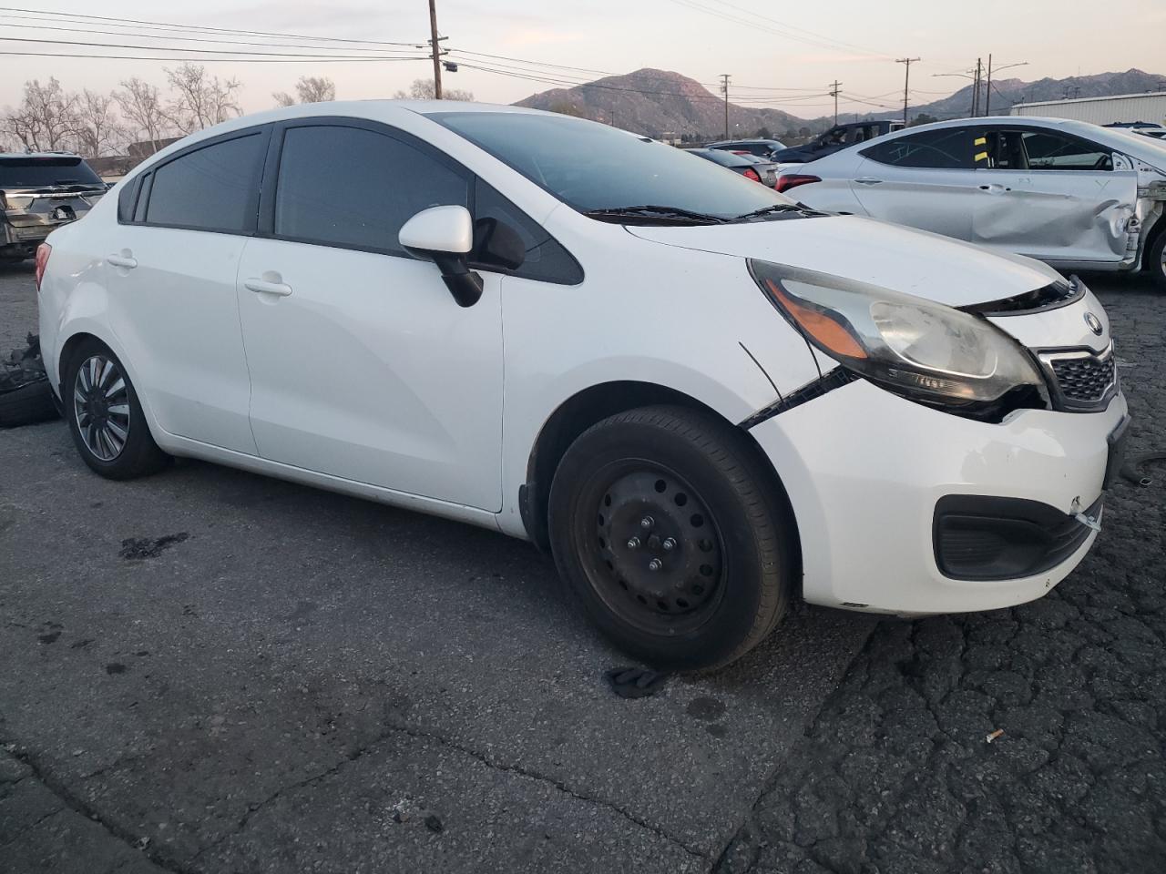 Photo 3 VIN: KNADN4A35D6139074 - KIA RIO 