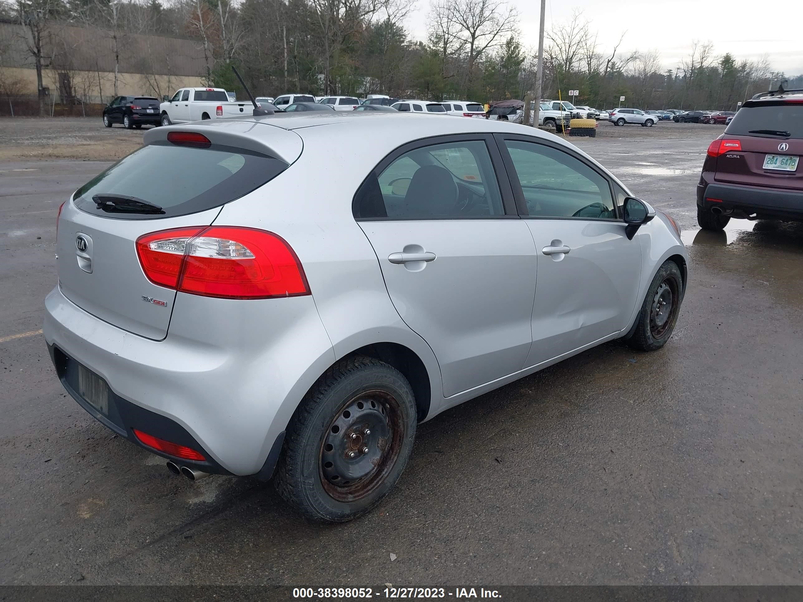 Photo 3 VIN: KNADN5A35F6457608 - KIA RIO 