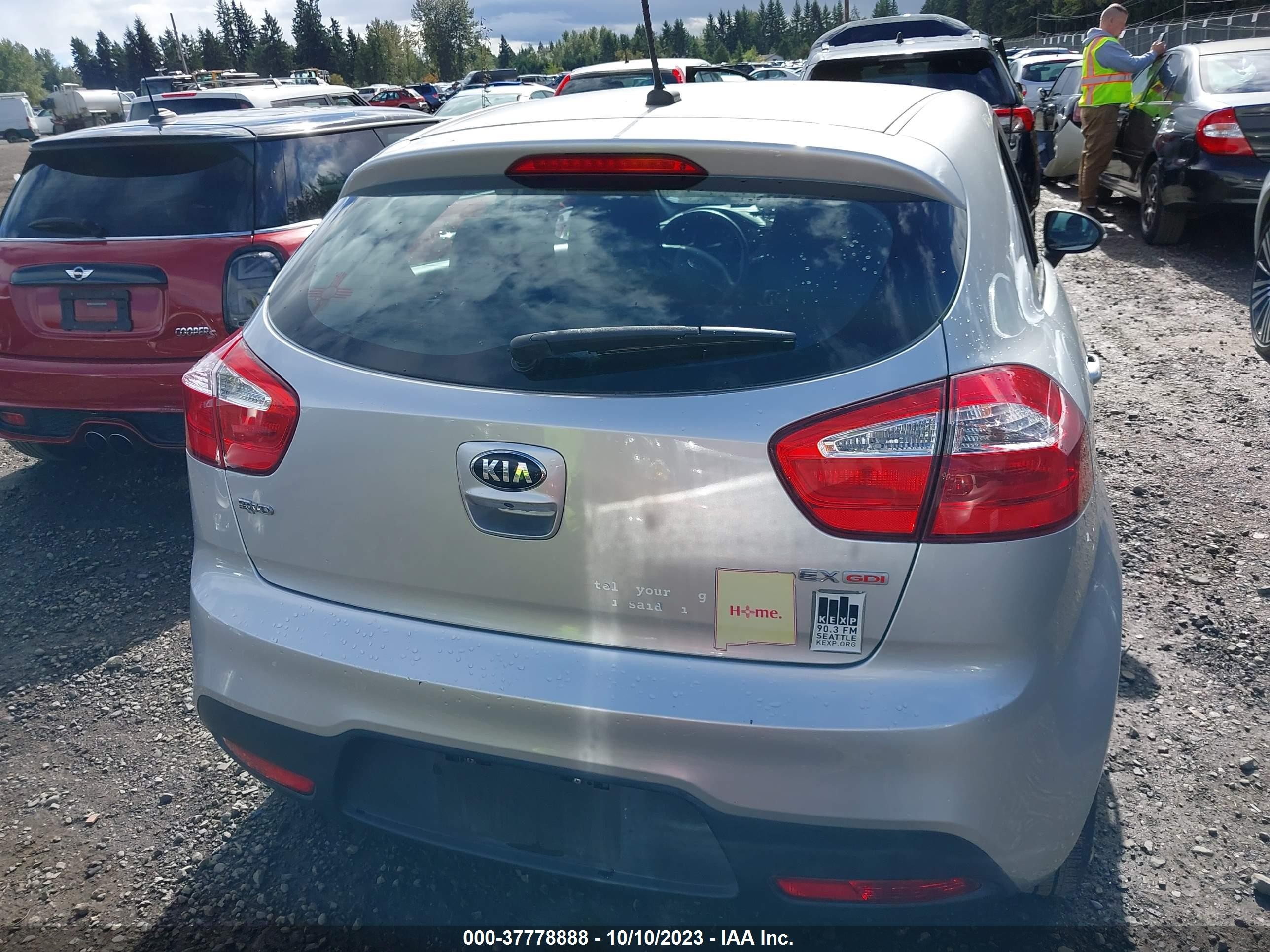 Photo 15 VIN: KNADN5A3XD6197221 - KIA RIO 