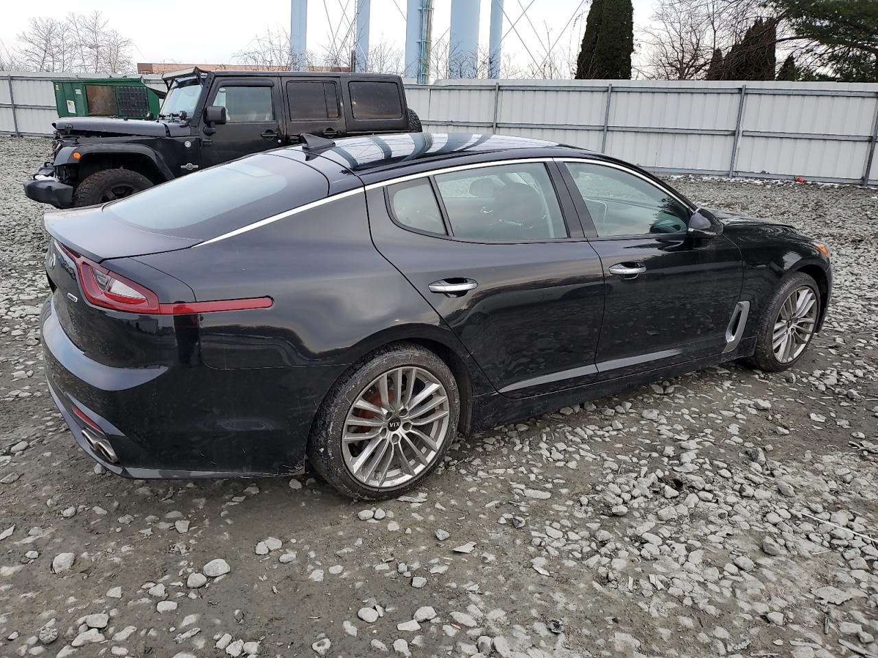 Photo 2 VIN: KNAE15LA2J6017351 - KIA STINGER 