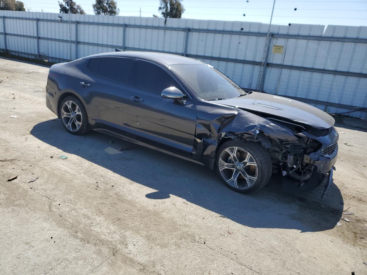 Photo 3 VIN: KNAE15LA2L6075074 - KIA STINGER 