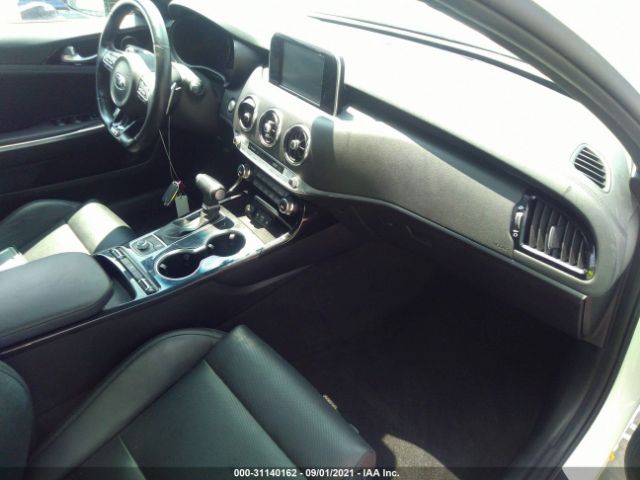 Photo 4 VIN: KNAE15LA4L6081796 - KIA STINGER 