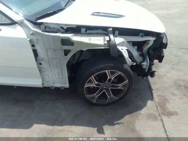 Photo 5 VIN: KNAE15LA4L6081796 - KIA STINGER 