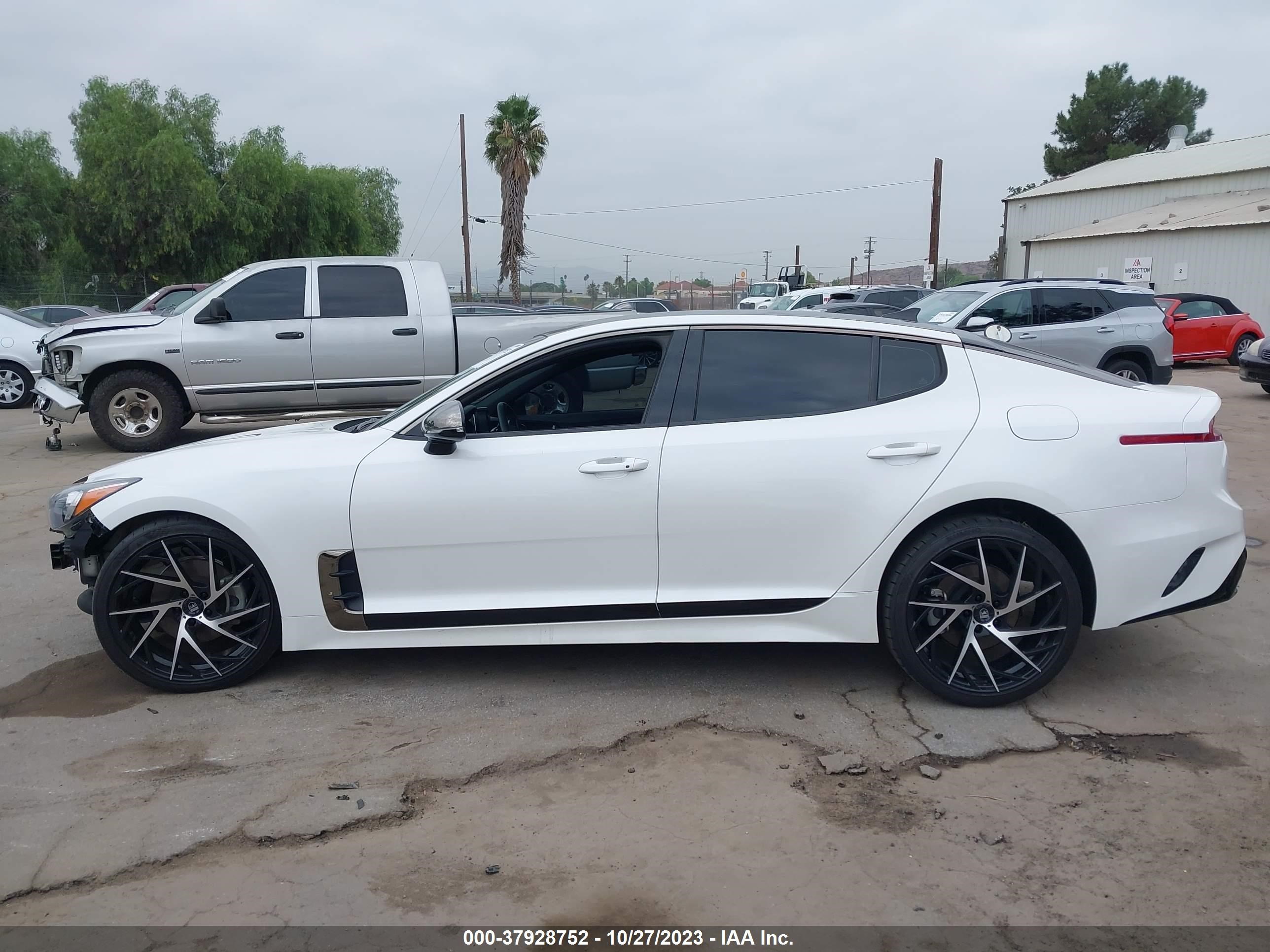 Photo 14 VIN: KNAE15LA6L6080018 - KIA STINGER 