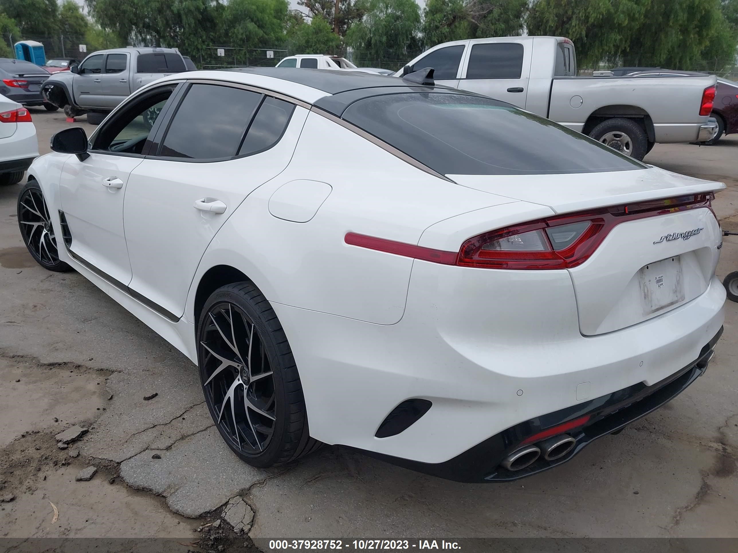 Photo 2 VIN: KNAE15LA6L6080018 - KIA STINGER 