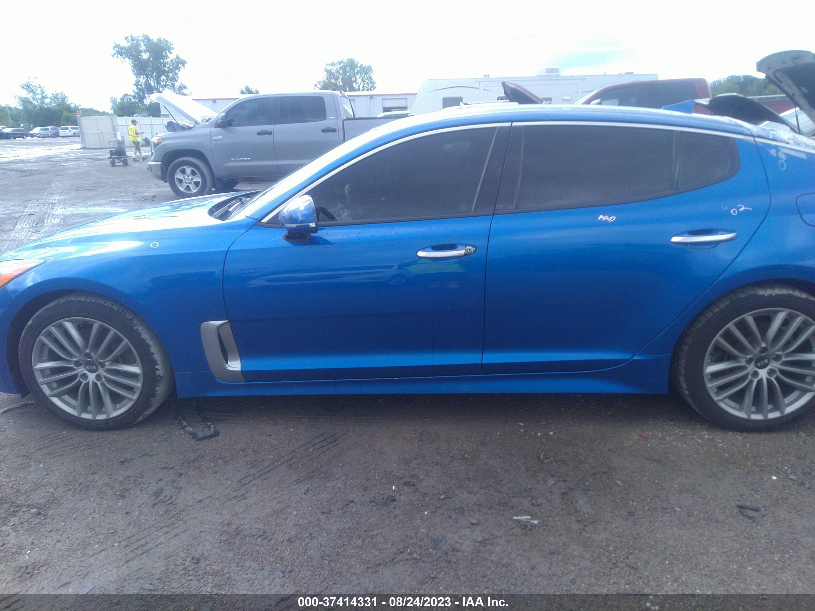 Photo 13 VIN: KNAE15LAXJ6016108 - KIA STINGER 