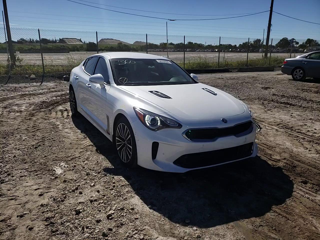 Photo 10 VIN: KNAE15LAXK6041592 - KIA STINGER 