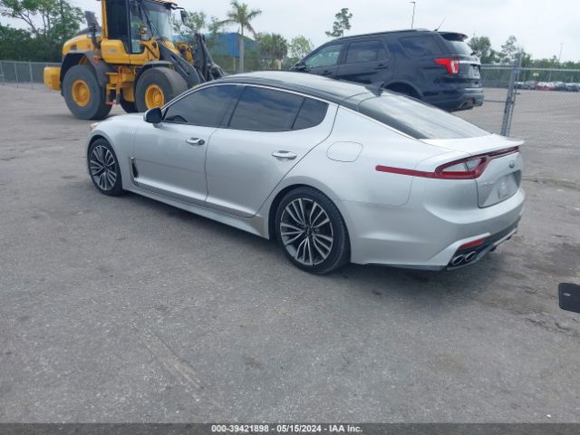 Photo 2 VIN: KNAE25LA0J6017586 - KIA STINGER 