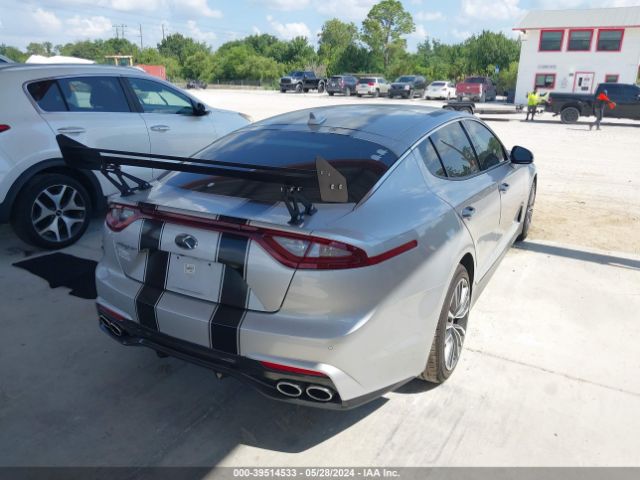 Photo 3 VIN: KNAE25LA0J6037028 - KIA STINGER 