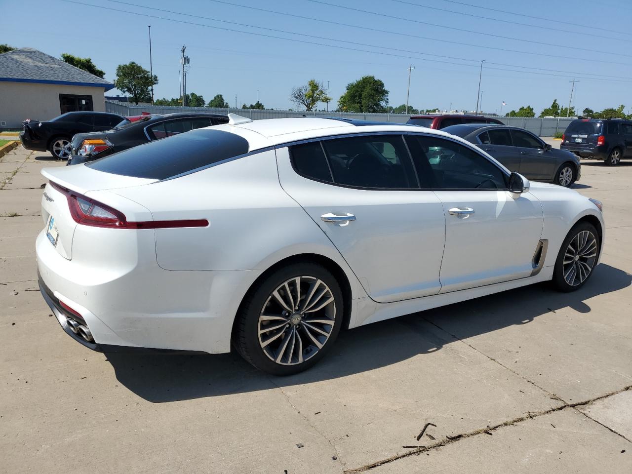 Photo 2 VIN: KNAE25LA4K6058501 - KIA STINGER 