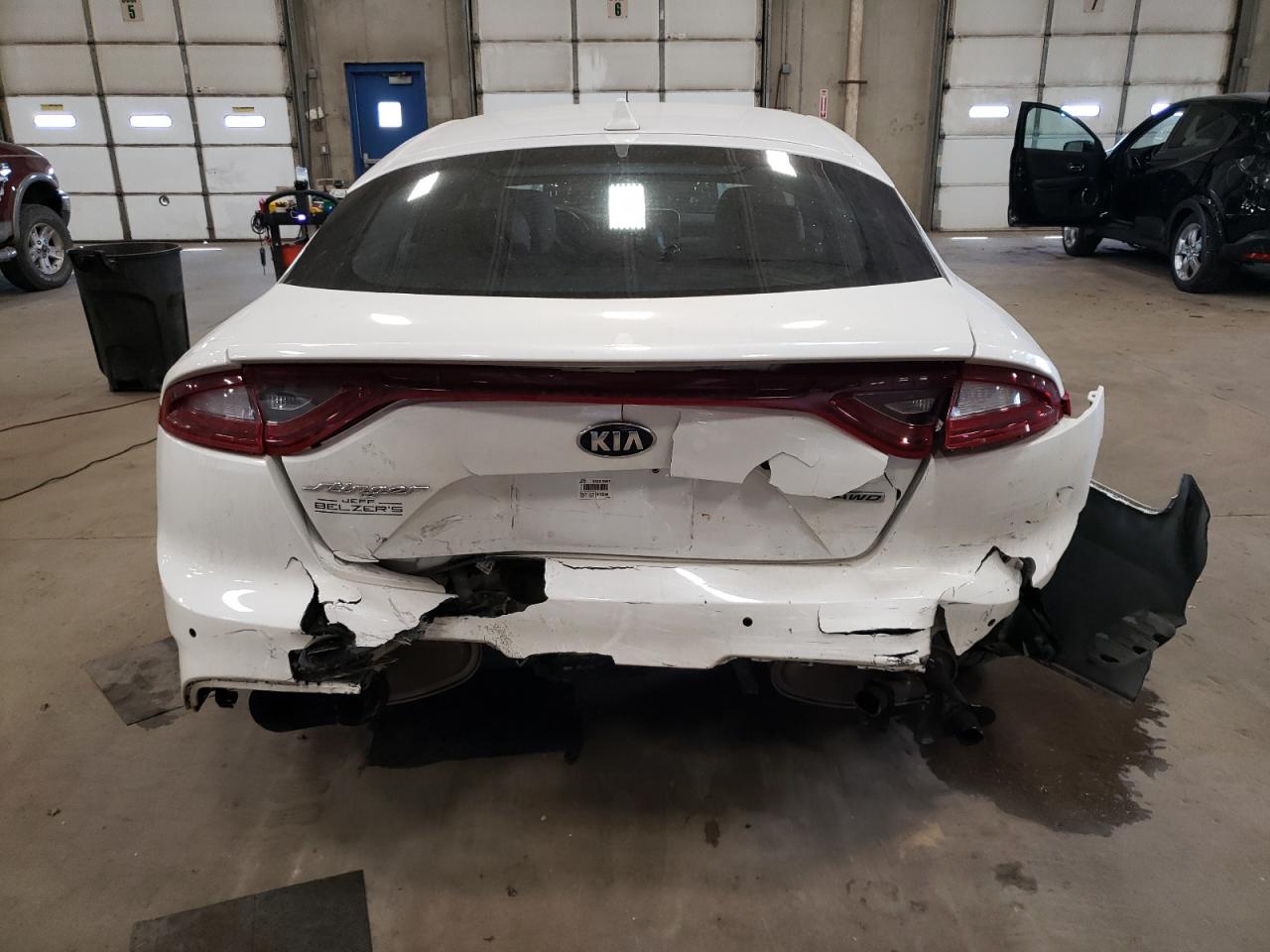 Photo 5 VIN: KNAE35LC0K6045212 - KIA STINGER 