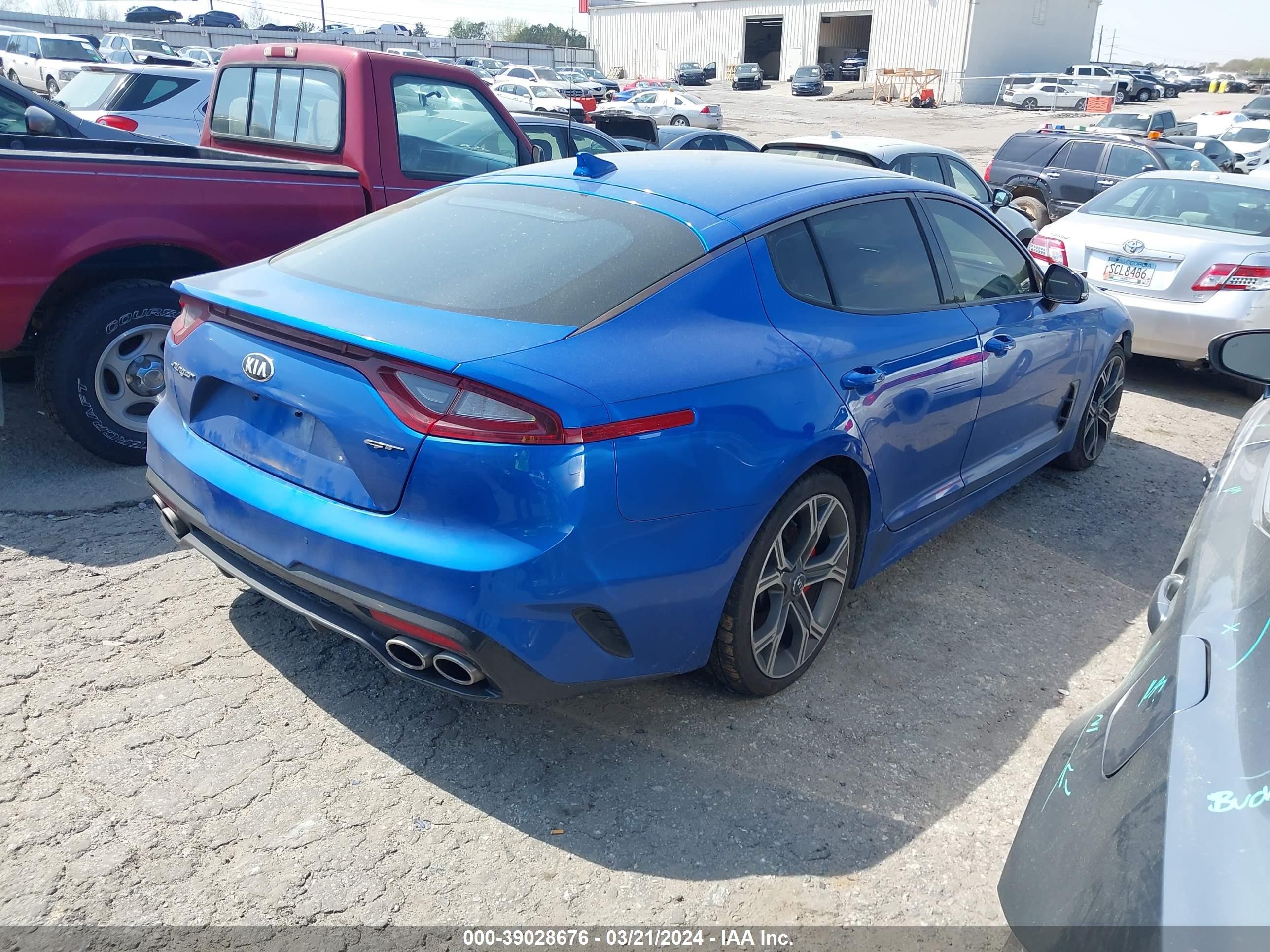 Photo 3 VIN: KNAE35LC3J6012512 - KIA STINGER 