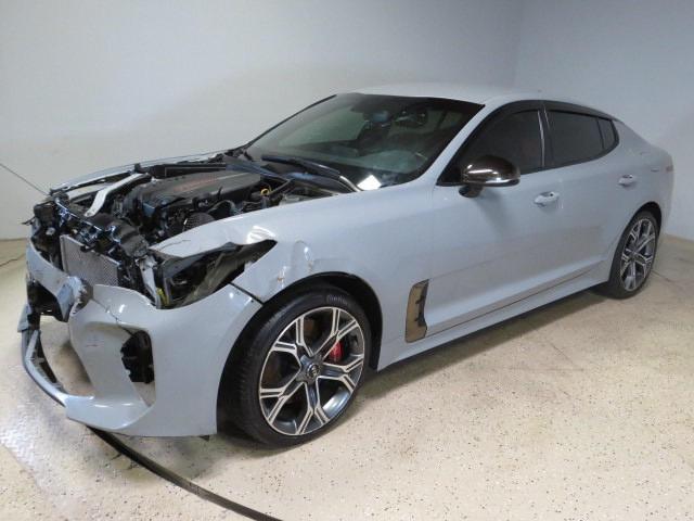 Photo 1 VIN: KNAE35LC6J6029773 - KIA STINGER GT 