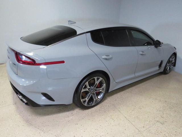 Photo 2 VIN: KNAE35LC6J6029773 - KIA STINGER GT 