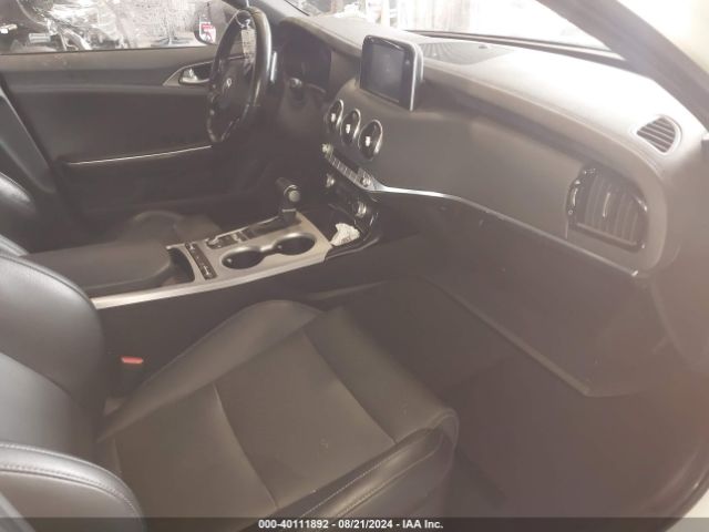 Photo 4 VIN: KNAE35LC6J6030812 - KIA STINGER 