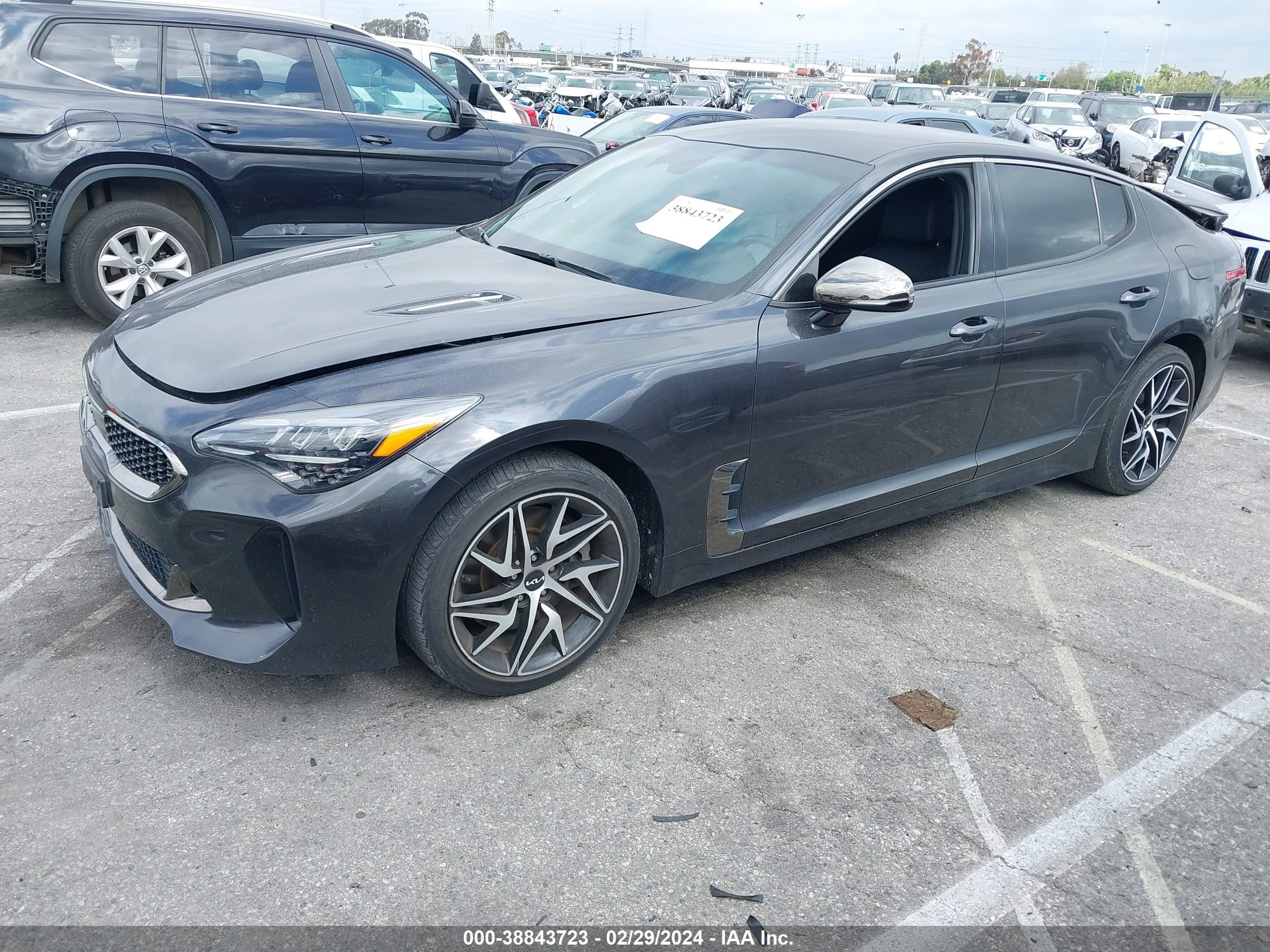 Photo 1 VIN: KNAE35LD4N6103383 - KIA STINGER 