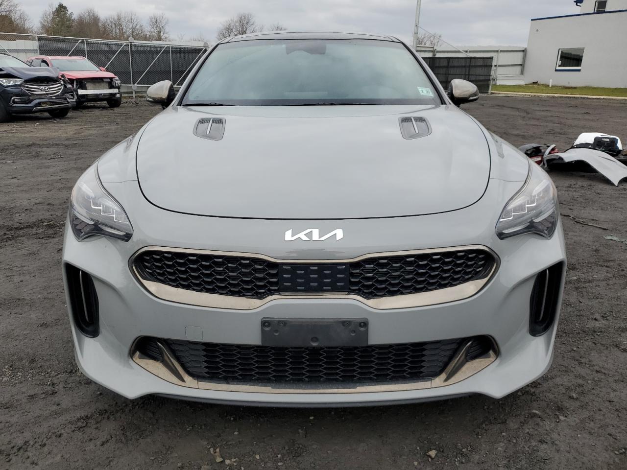 Photo 4 VIN: KNAE35LDXN6115540 - KIA STINGER 