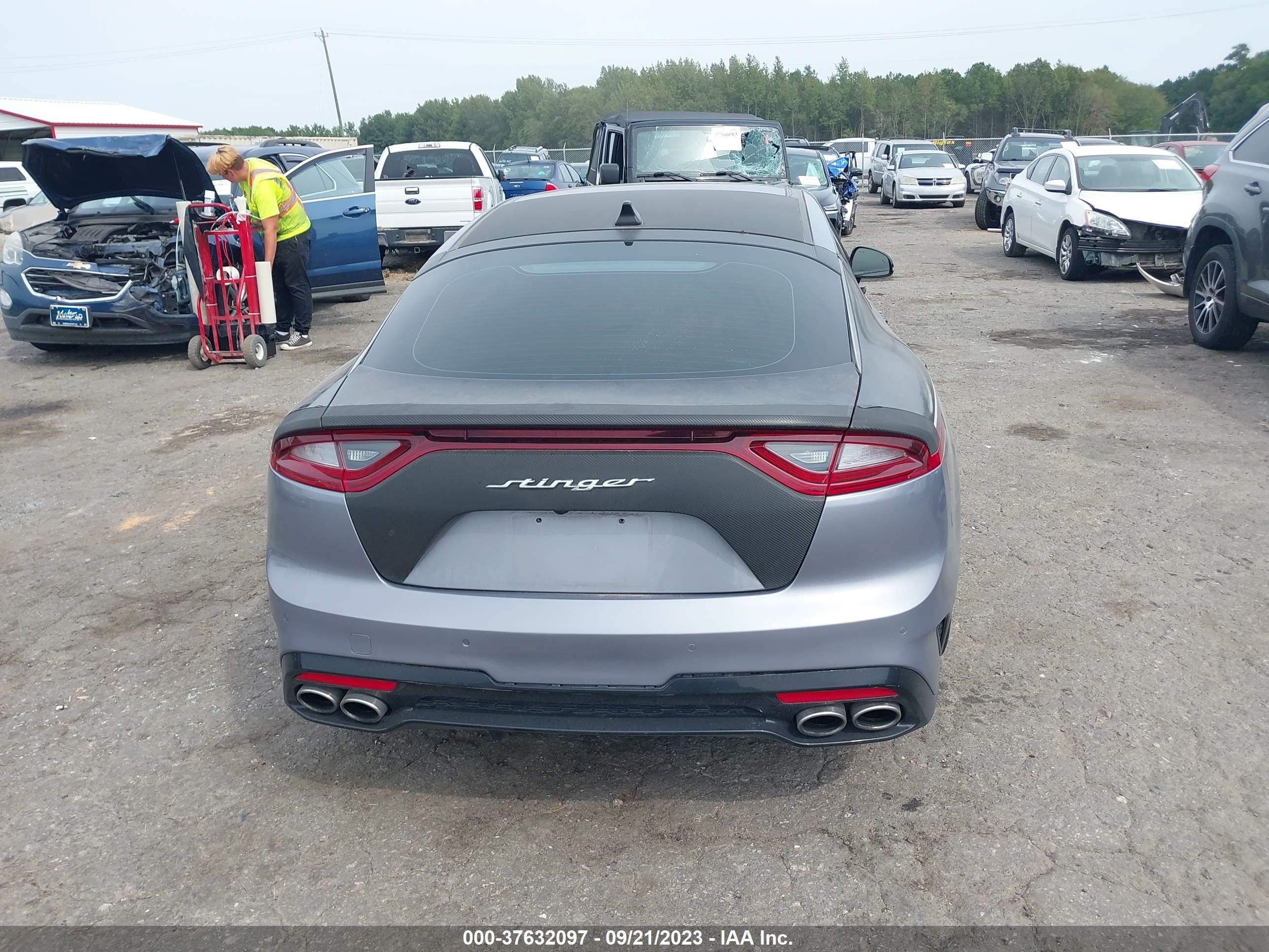 Photo 15 VIN: KNAE45LC2K6059786 - KIA STINGER 