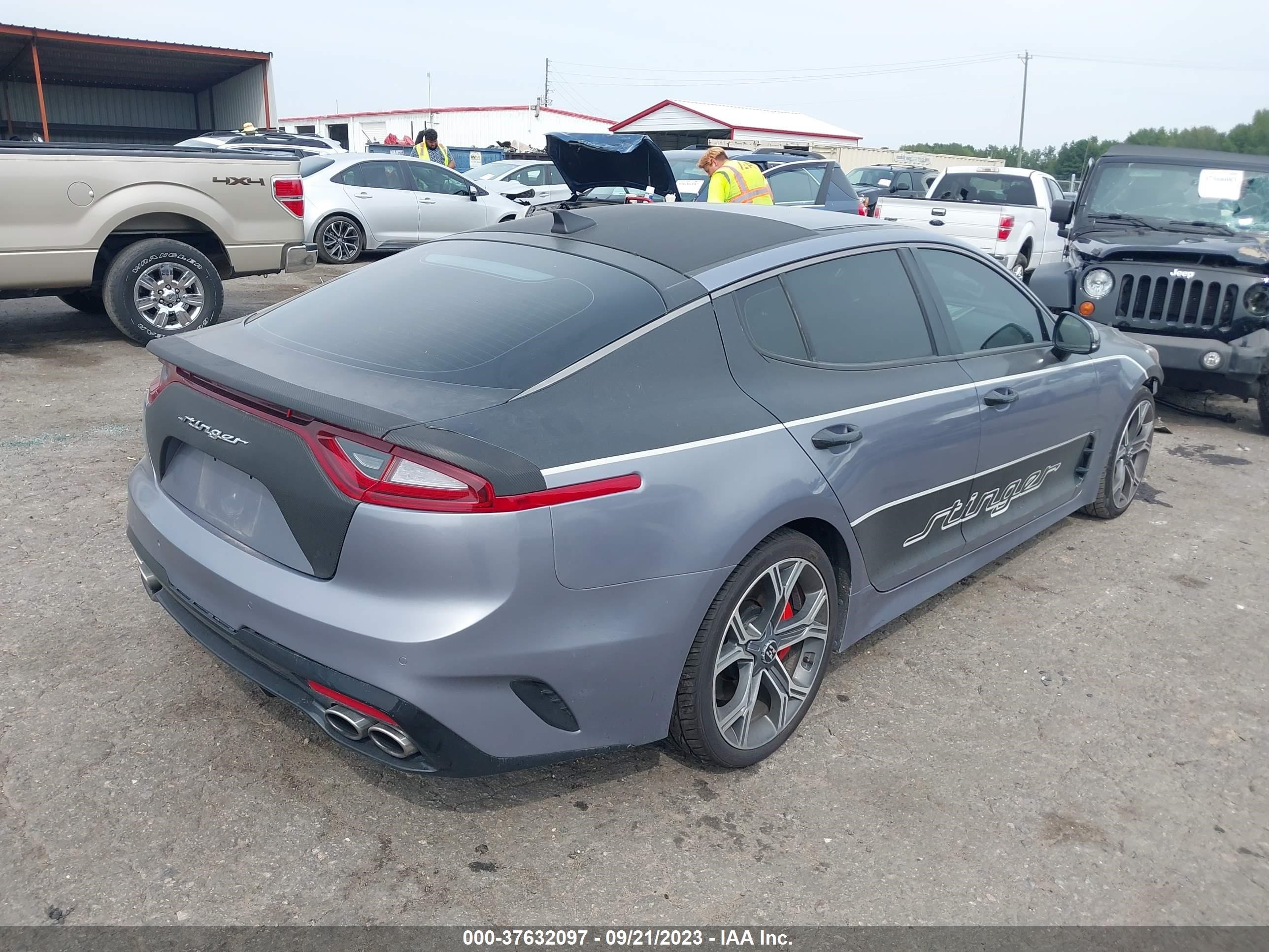 Photo 3 VIN: KNAE45LC2K6059786 - KIA STINGER 