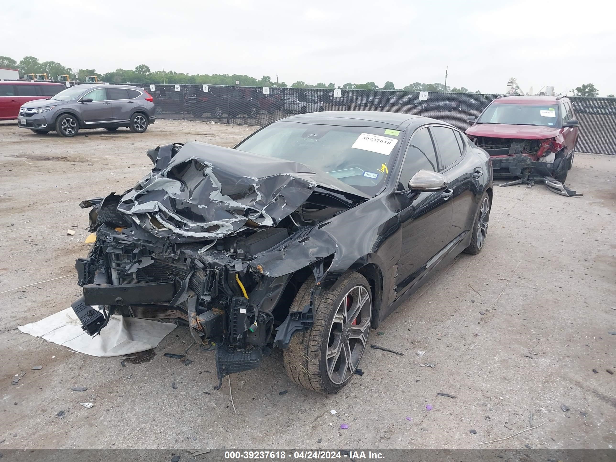 Photo 1 VIN: KNAE45LC4J6017988 - KIA STINGER 