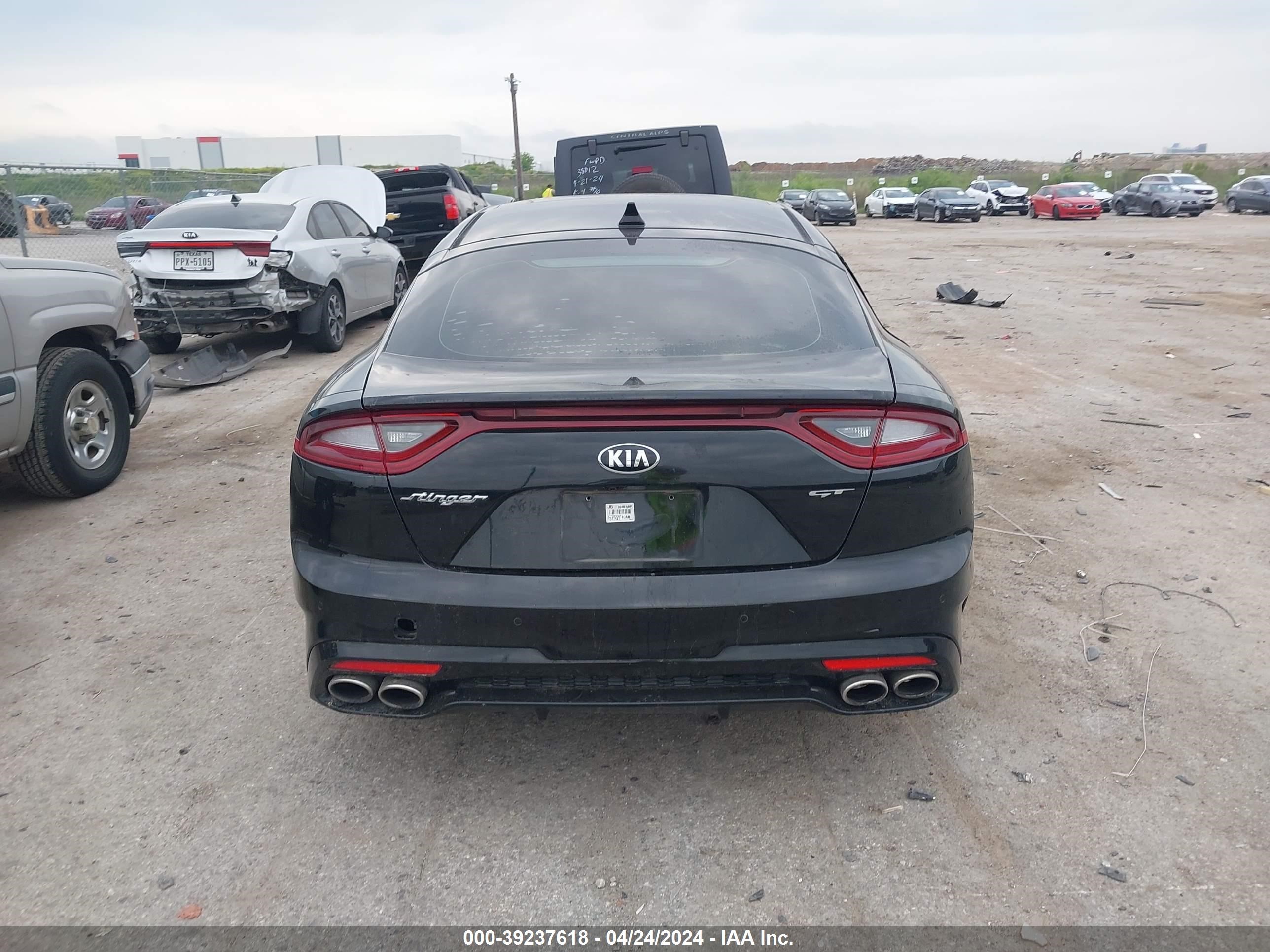 Photo 14 VIN: KNAE45LC4J6017988 - KIA STINGER 