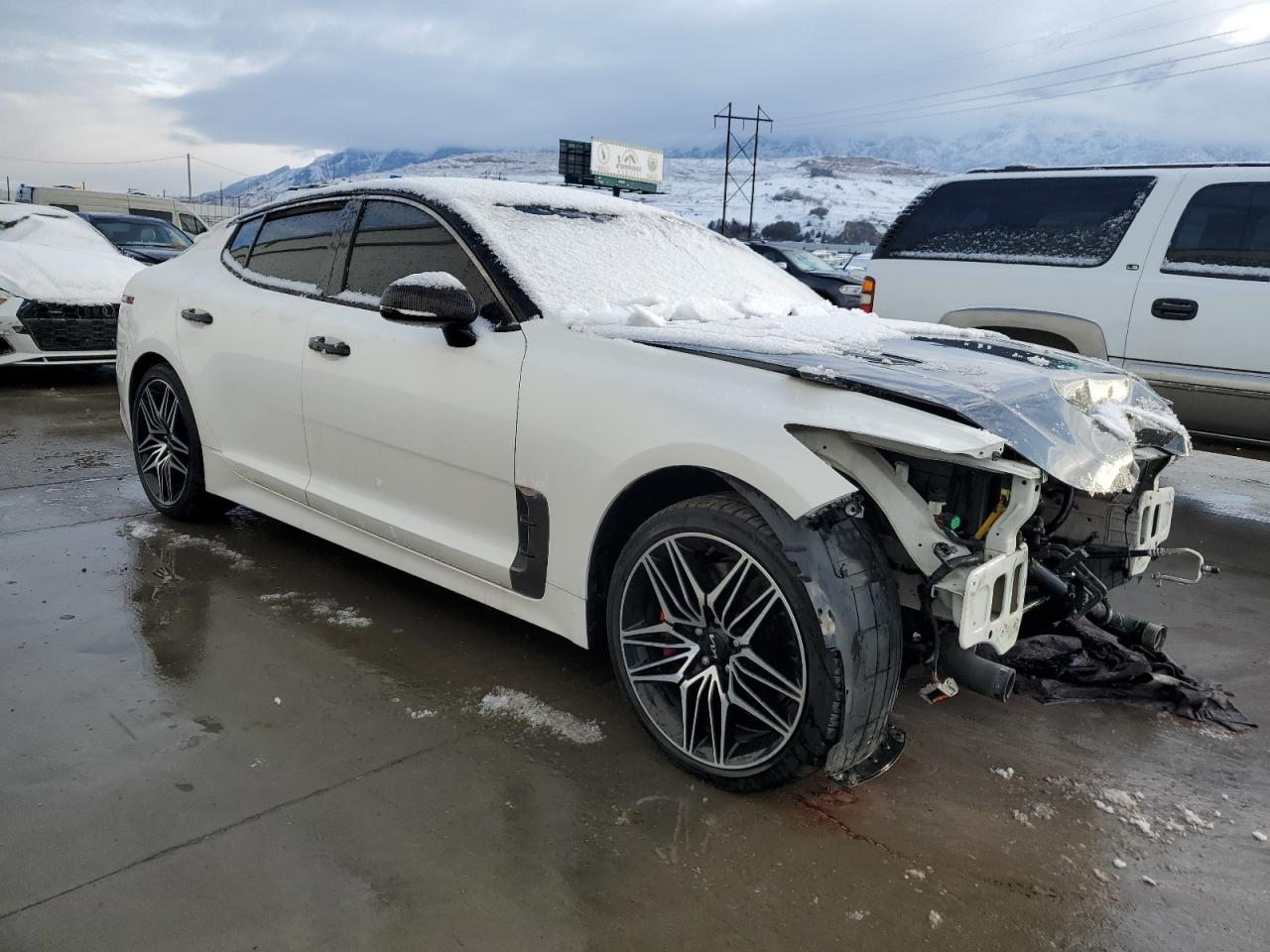 Photo 3 VIN: KNAE45LC6L6075023 - KIA STINGER 