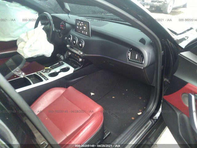 Photo 4 VIN: KNAE45LC7J6015586 - KIA STINGER 