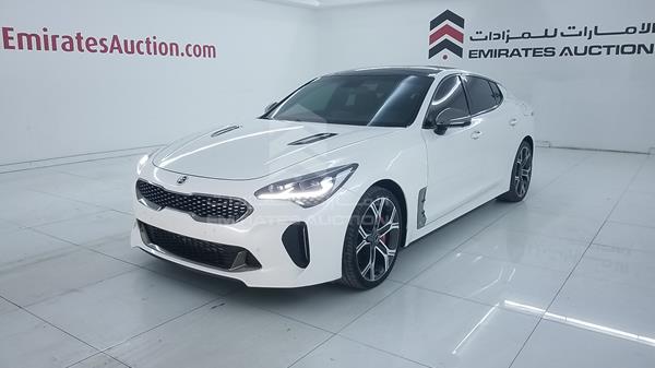 Photo 5 VIN: KNAE551C9J6008302 - KIA STINGER 