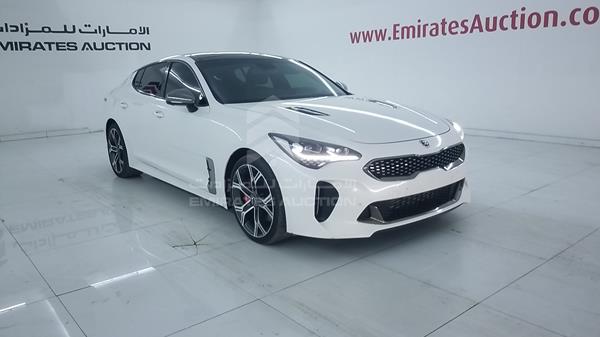 Photo 9 VIN: KNAE551C9J6008302 - KIA STINGER 