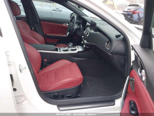 Photo 4 VIN: KNAE55LC1P6135132 - KIA STINGER 