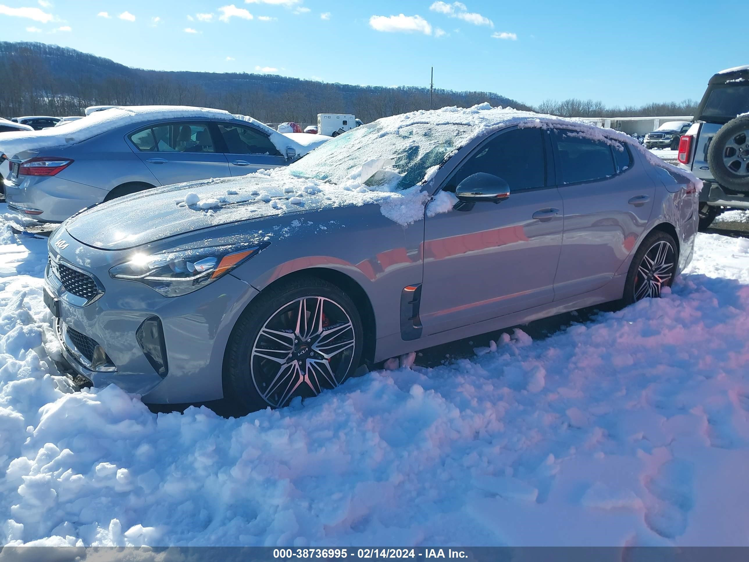 Photo 1 VIN: KNAE55LC2N6122130 - KIA STINGER 