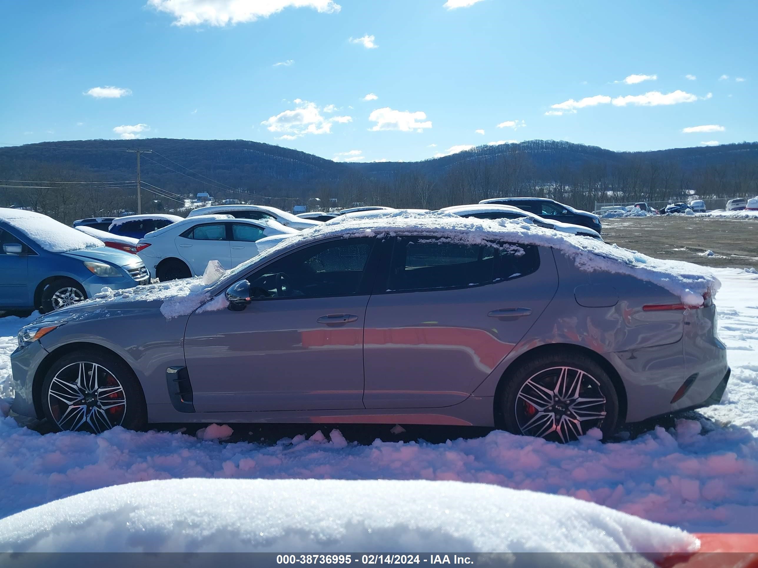 Photo 13 VIN: KNAE55LC2N6122130 - KIA STINGER 