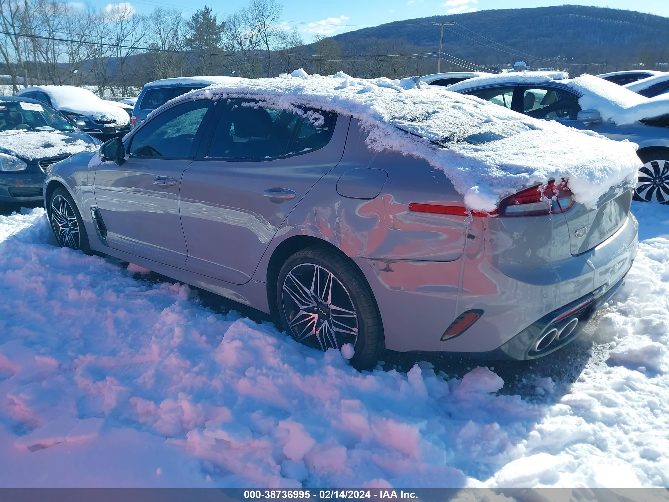 Photo 2 VIN: KNAE55LC2N6122130 - KIA STINGER 