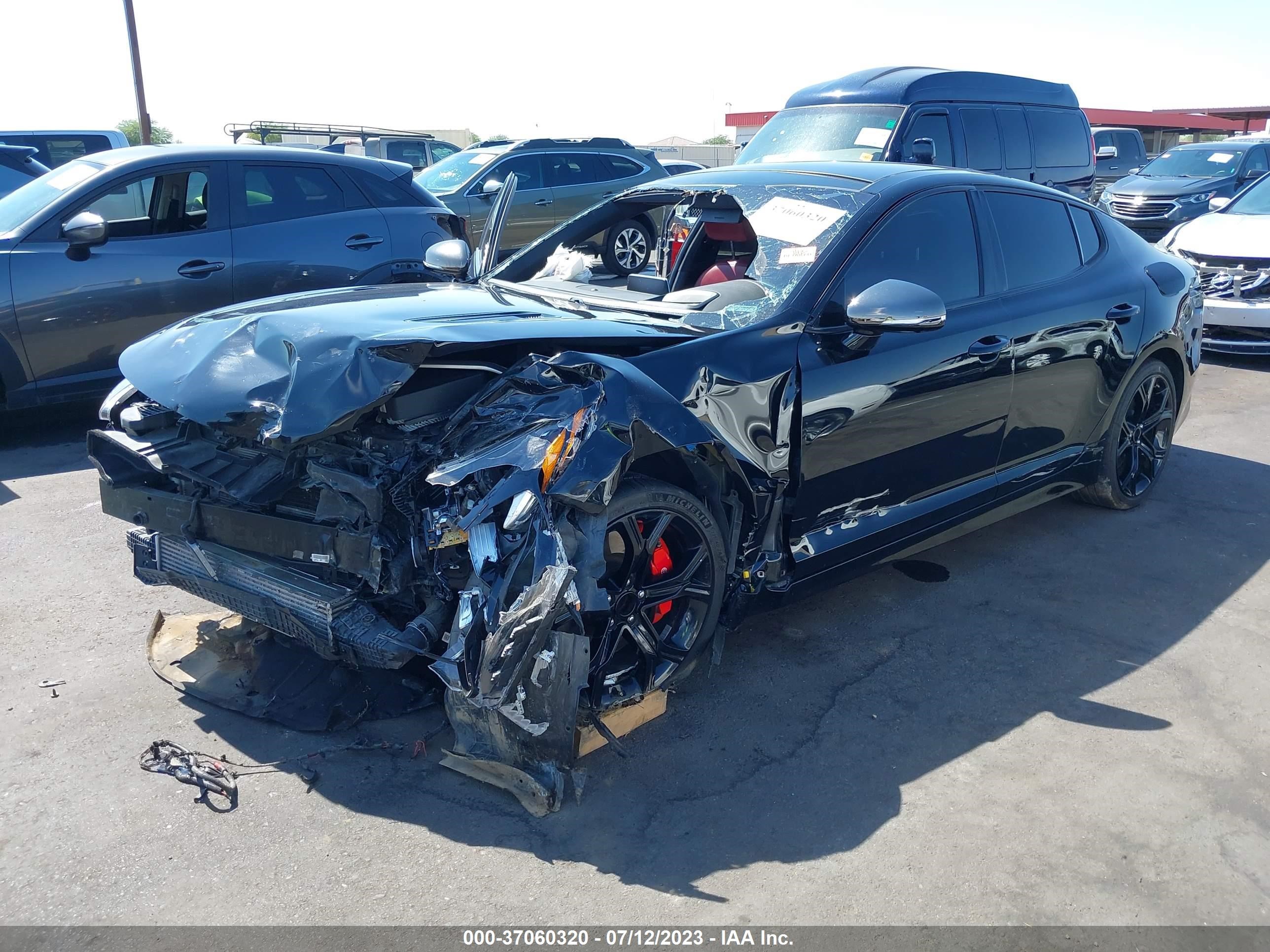 Photo 1 VIN: KNAE55LC4L6083909 - KIA STINGER GT 