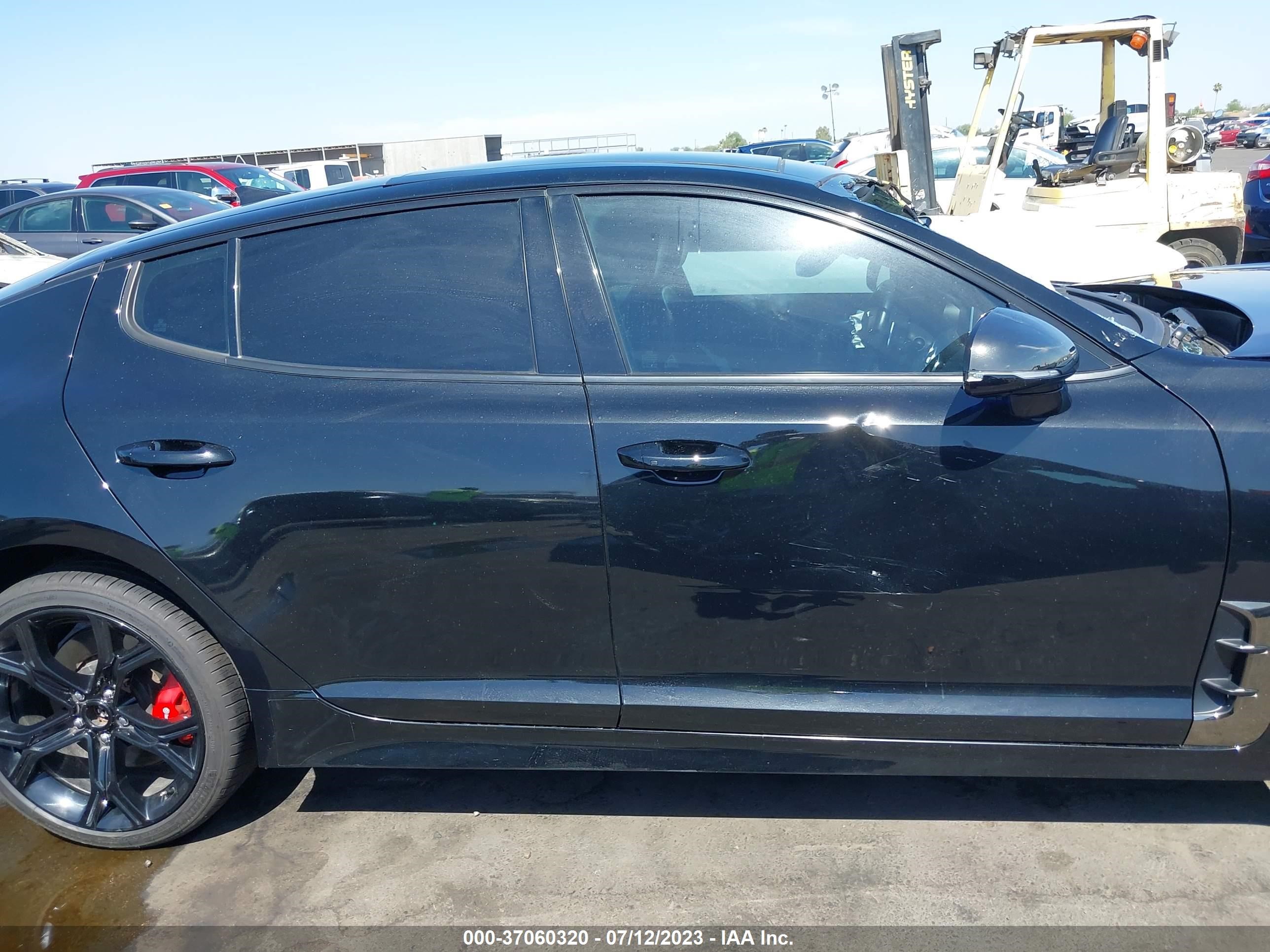 Photo 12 VIN: KNAE55LC4L6083909 - KIA STINGER GT 