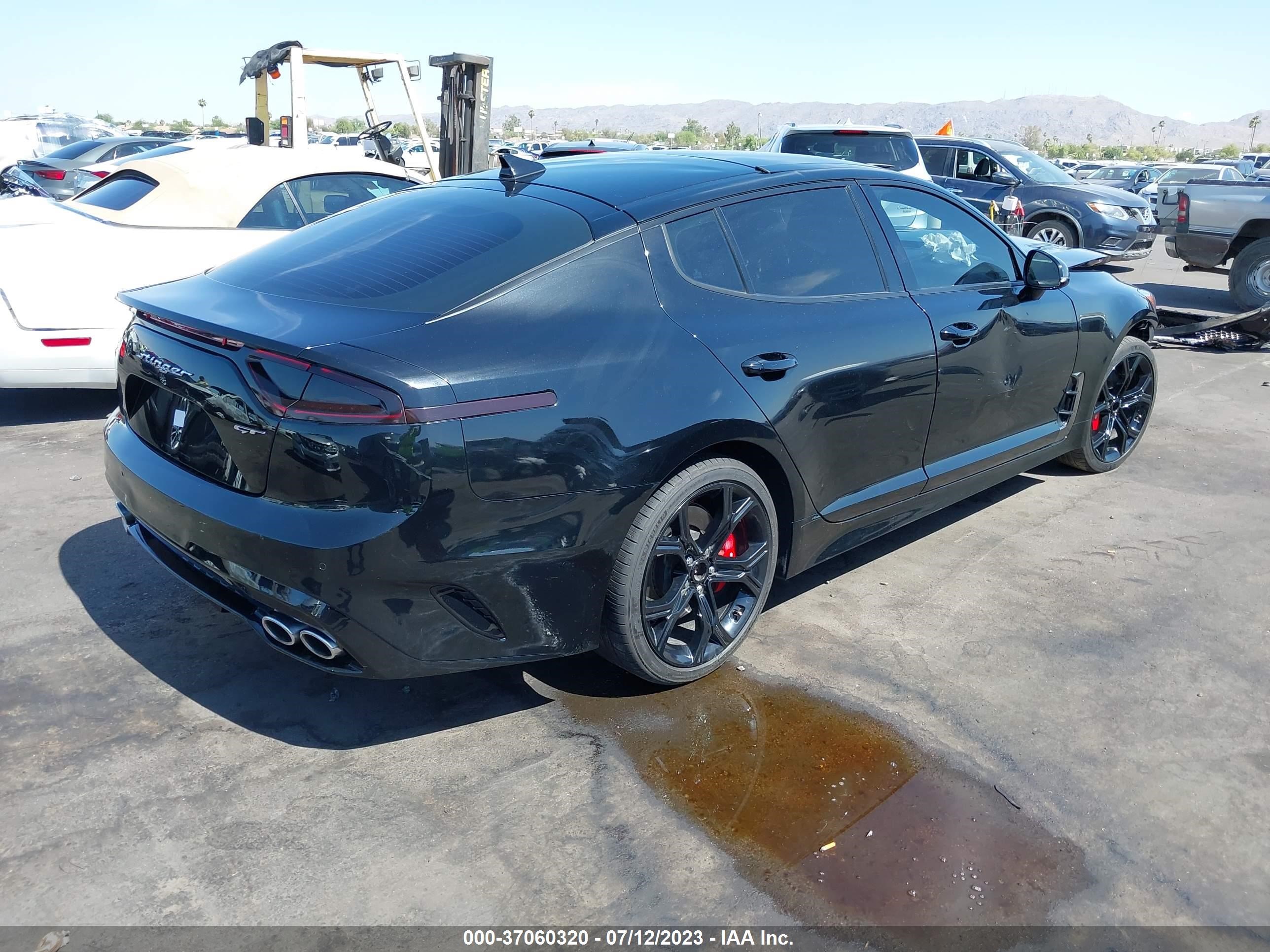 Photo 3 VIN: KNAE55LC4L6083909 - KIA STINGER GT 