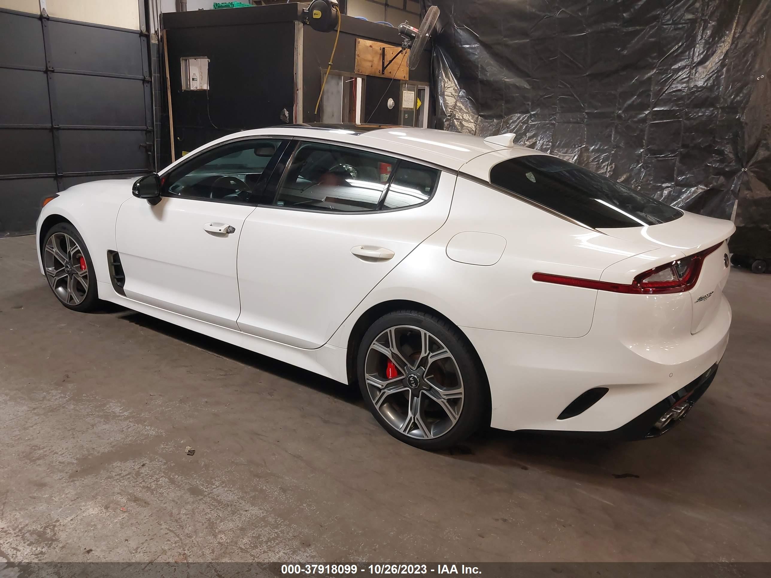 Photo 2 VIN: KNAE55LC6K6058203 - KIA STINGER 