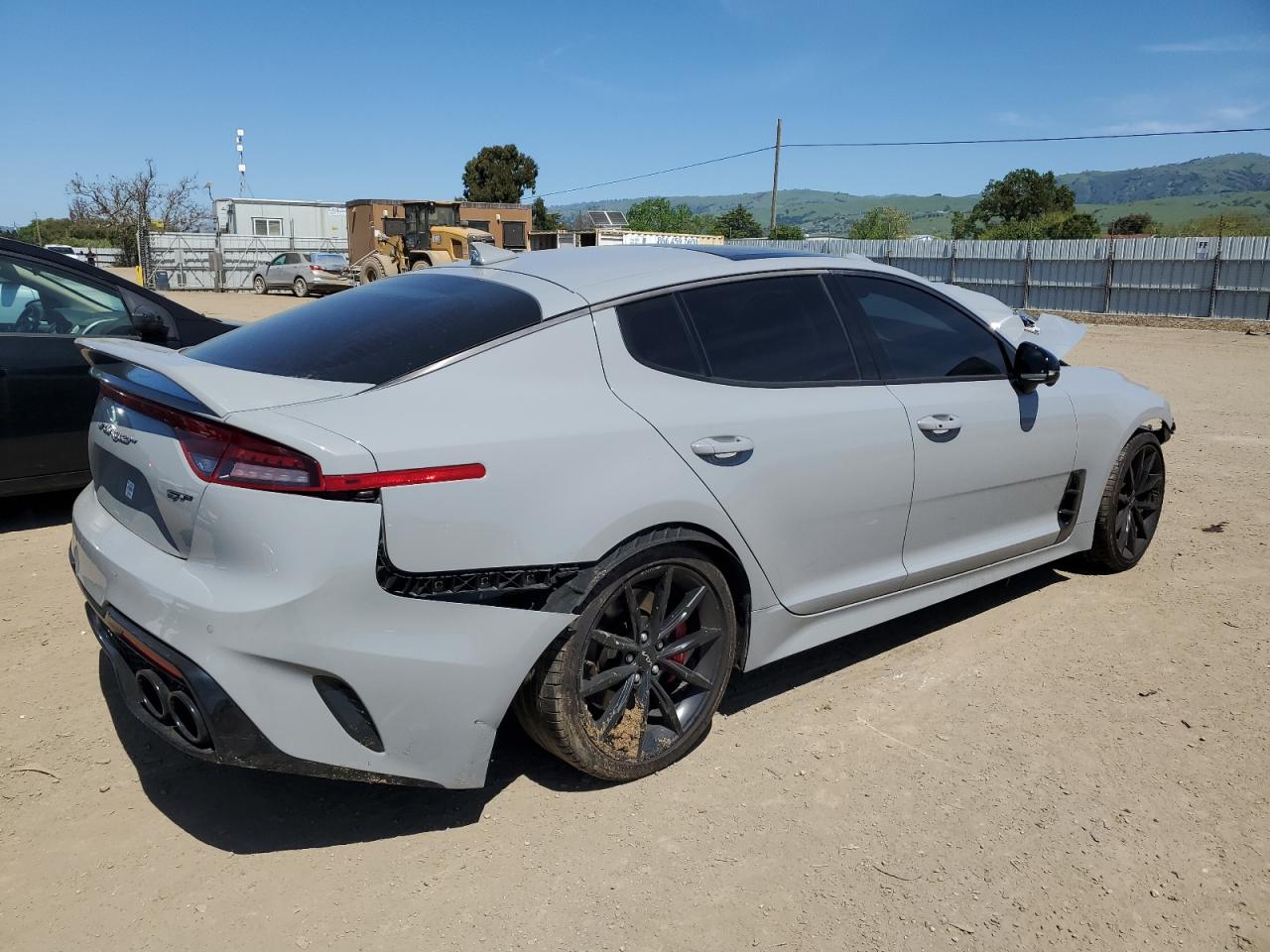 Photo 2 VIN: KNAE55LC7N6113052 - KIA STINGER 