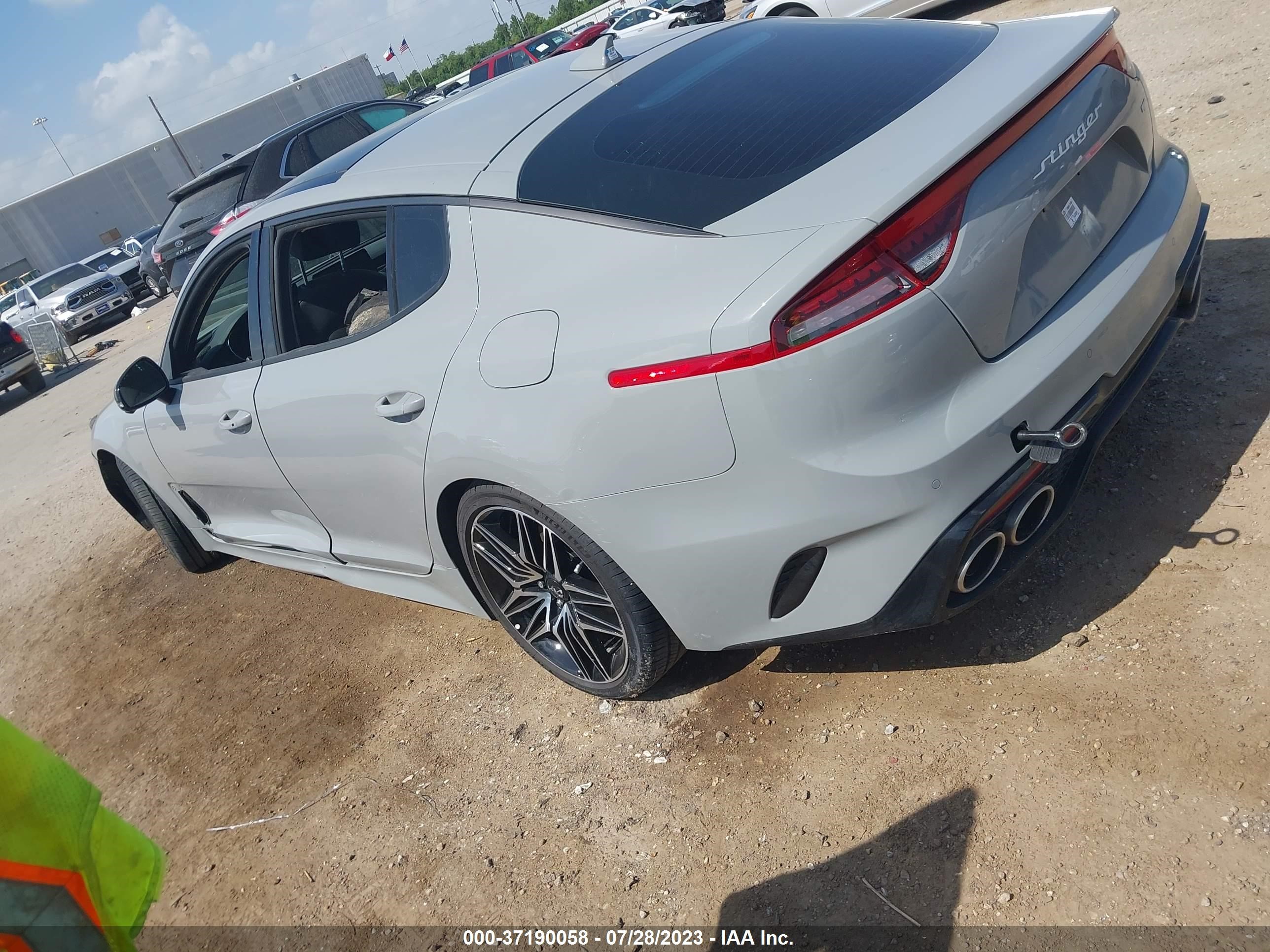 Photo 2 VIN: KNAE55LC8P6129943 - KIA STINGER 