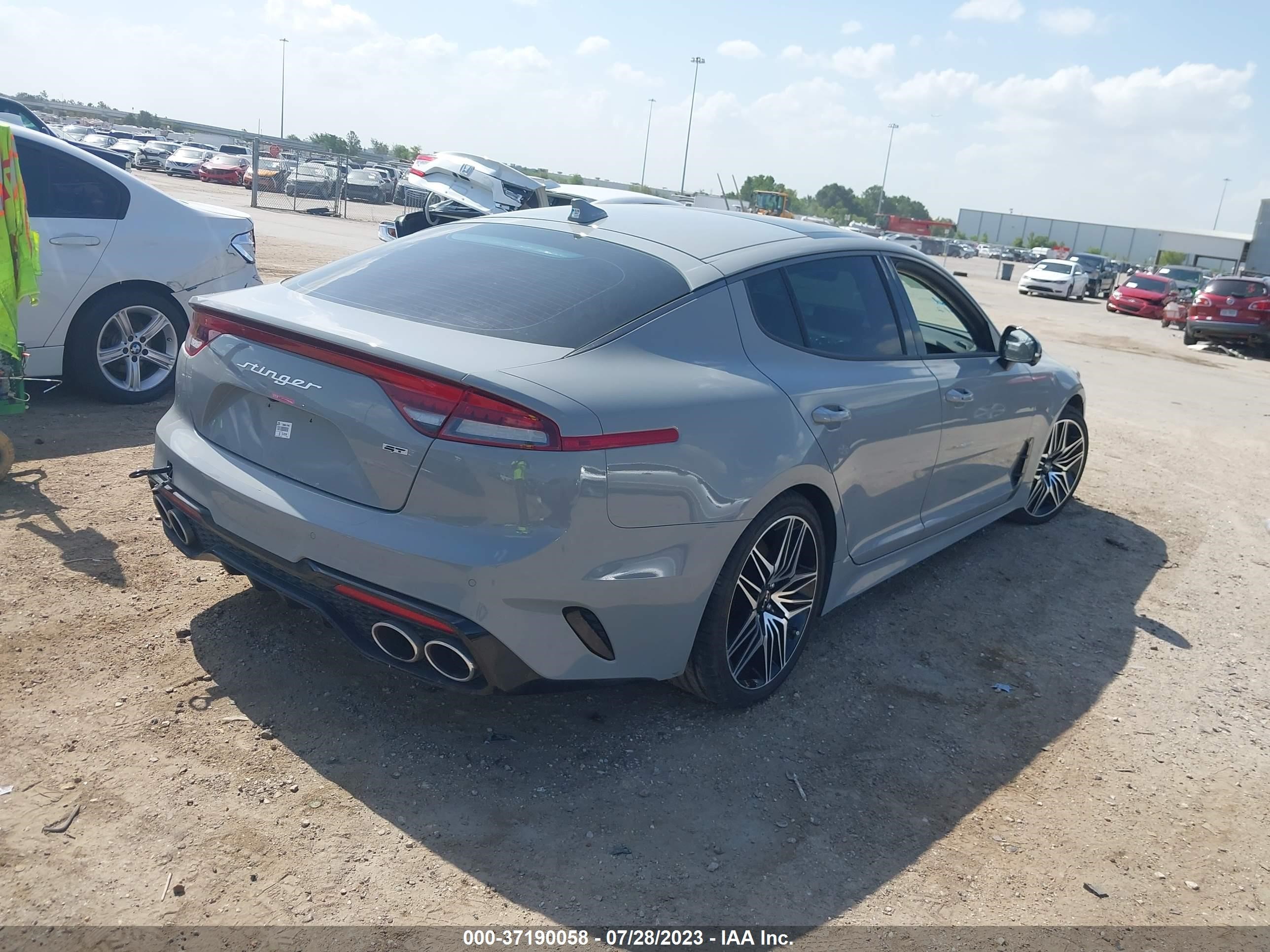 Photo 3 VIN: KNAE55LC8P6129943 - KIA STINGER 