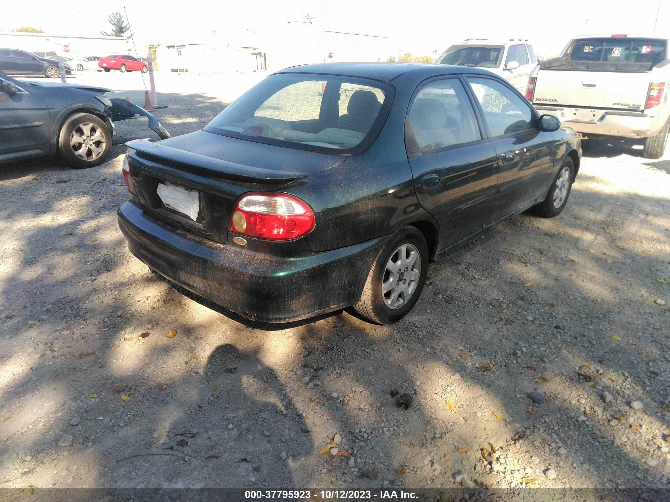 Photo 3 VIN: KNAFB121015050043 - KIA SEPHIA 